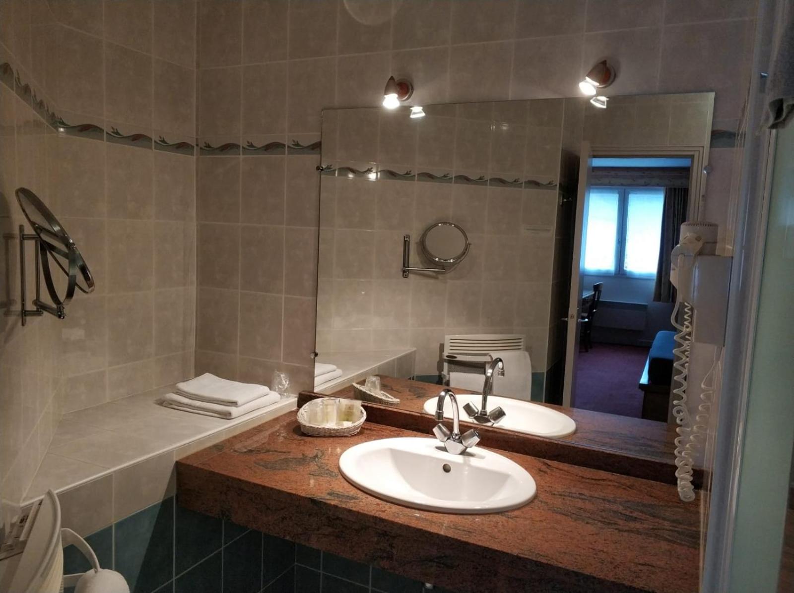 Superior Double/Twin Room - Photo 3
