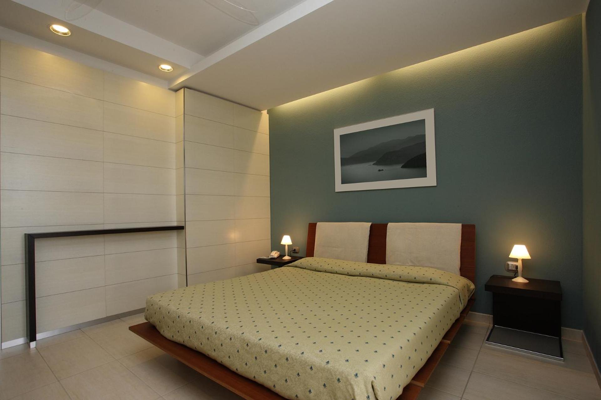 Double Room - Photo 2