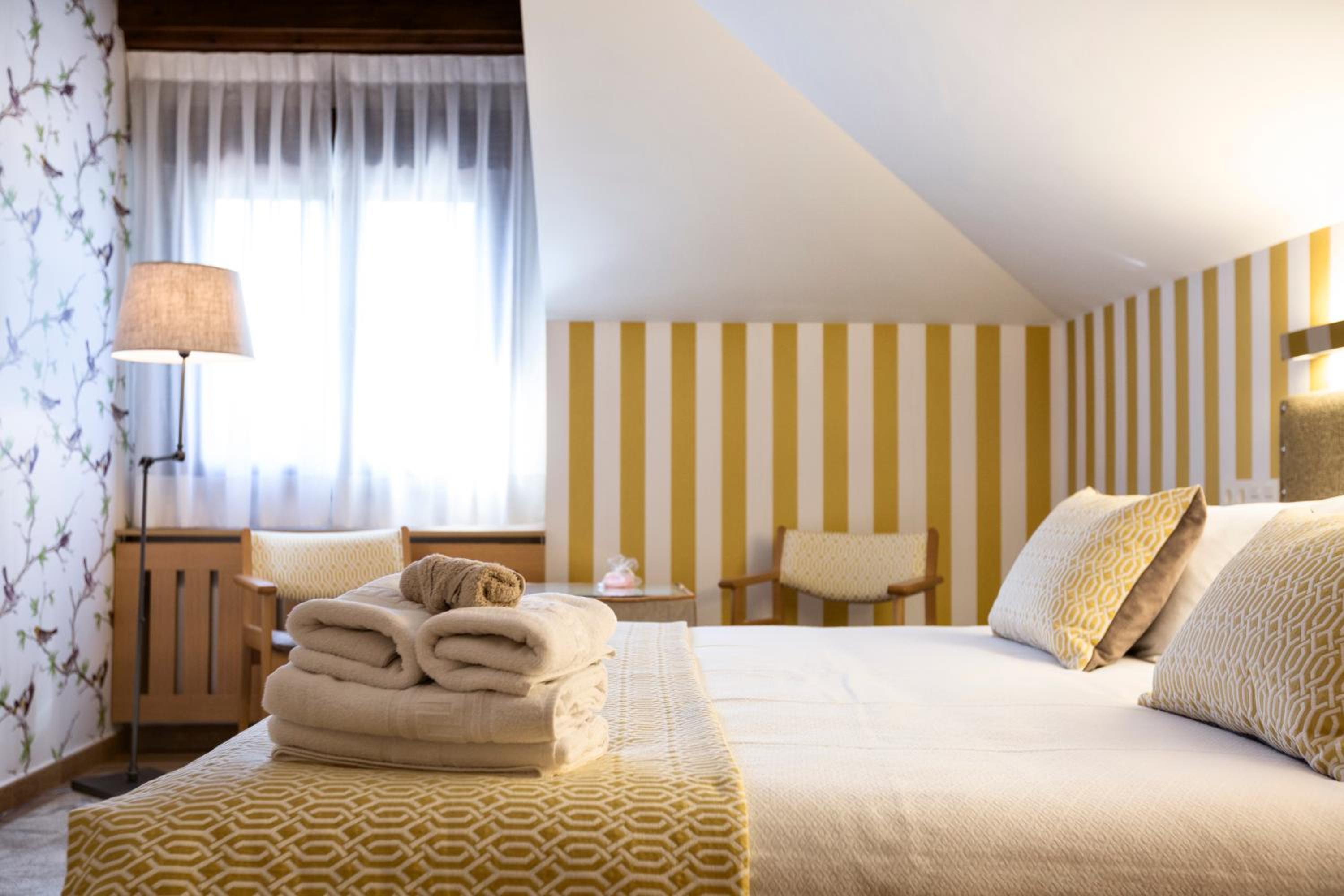 Habitación King con vista a la montaña
