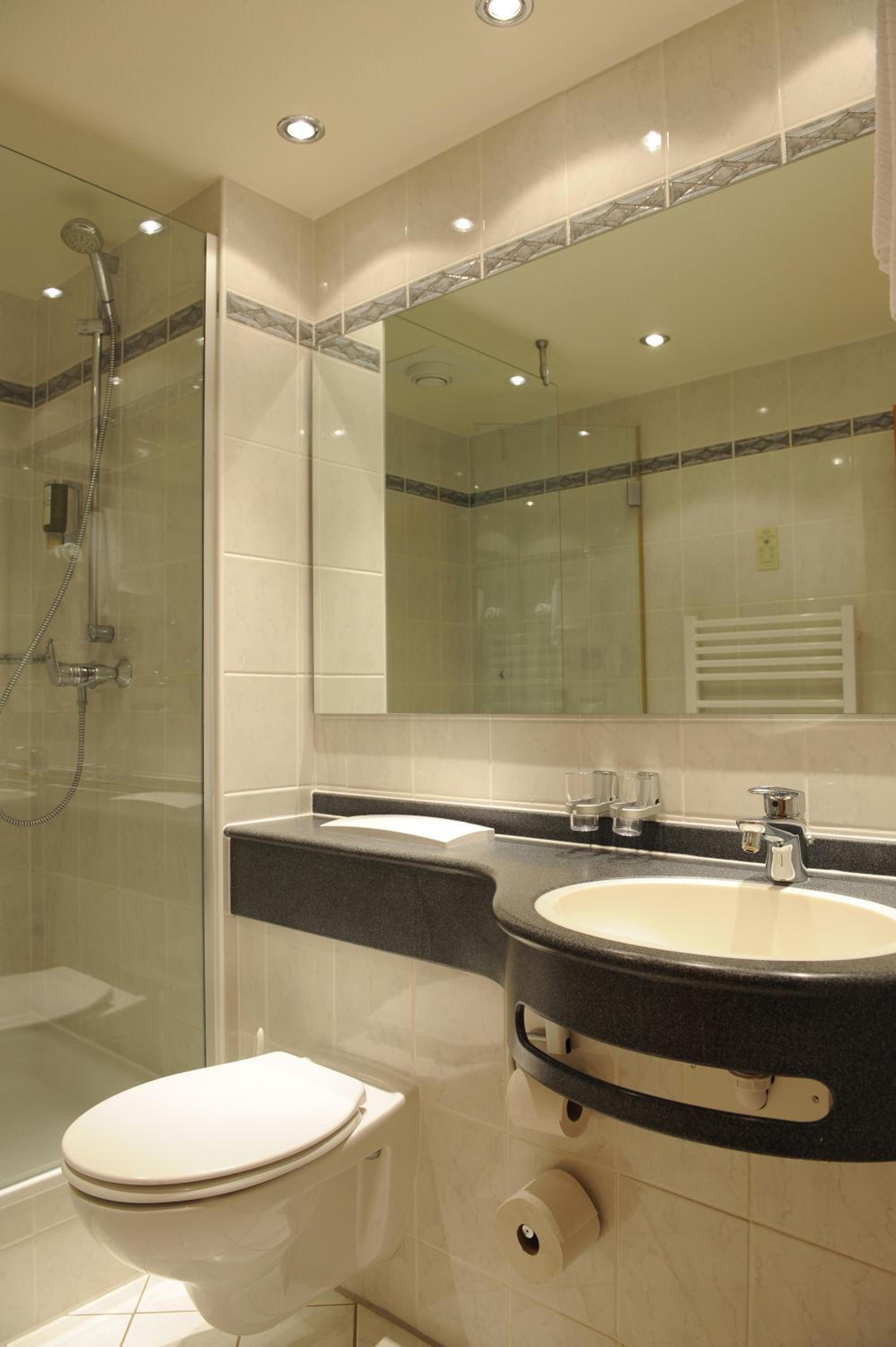 Deluxe Double Room - Photo 9