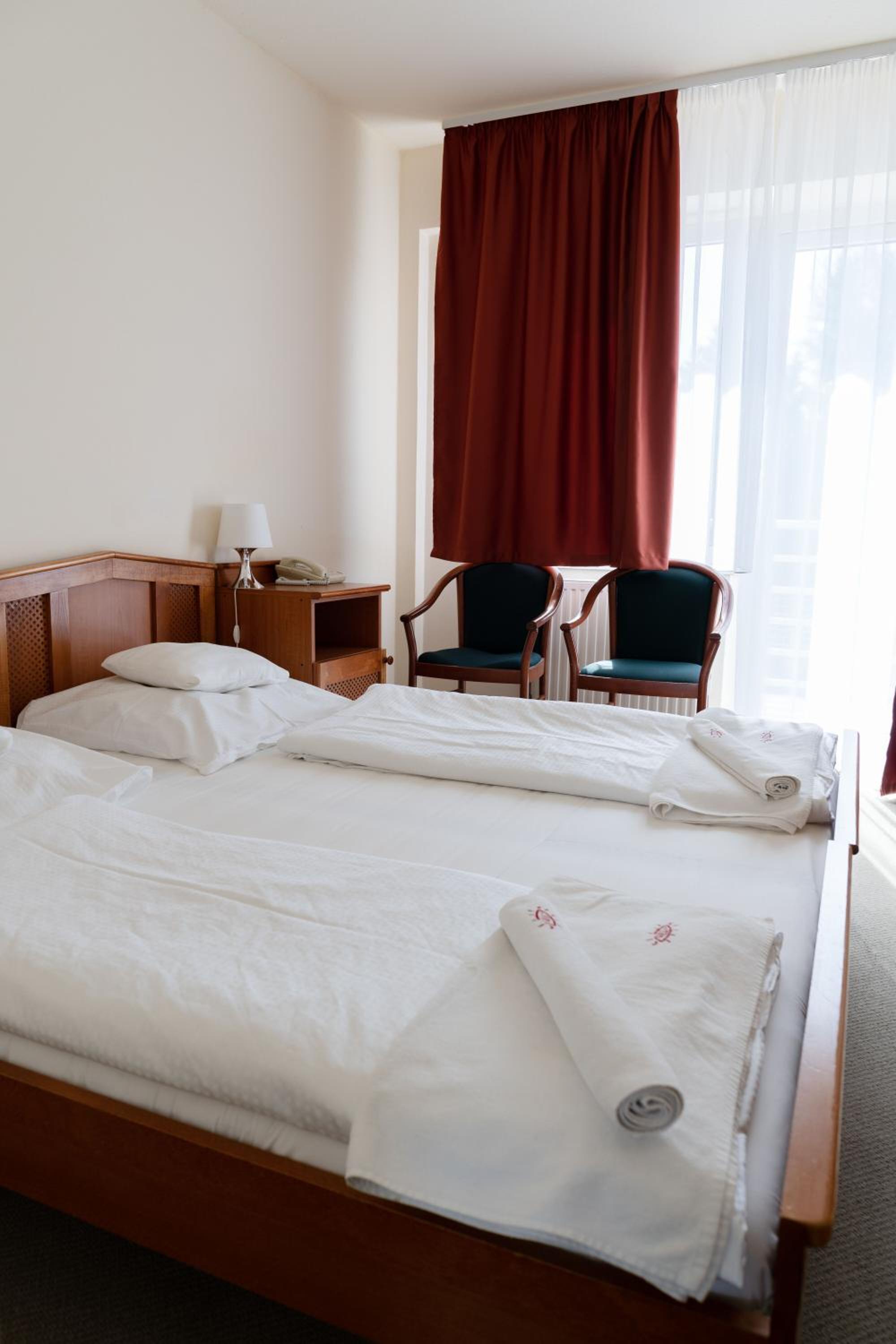 Triple Room with Balcony - Photo 3