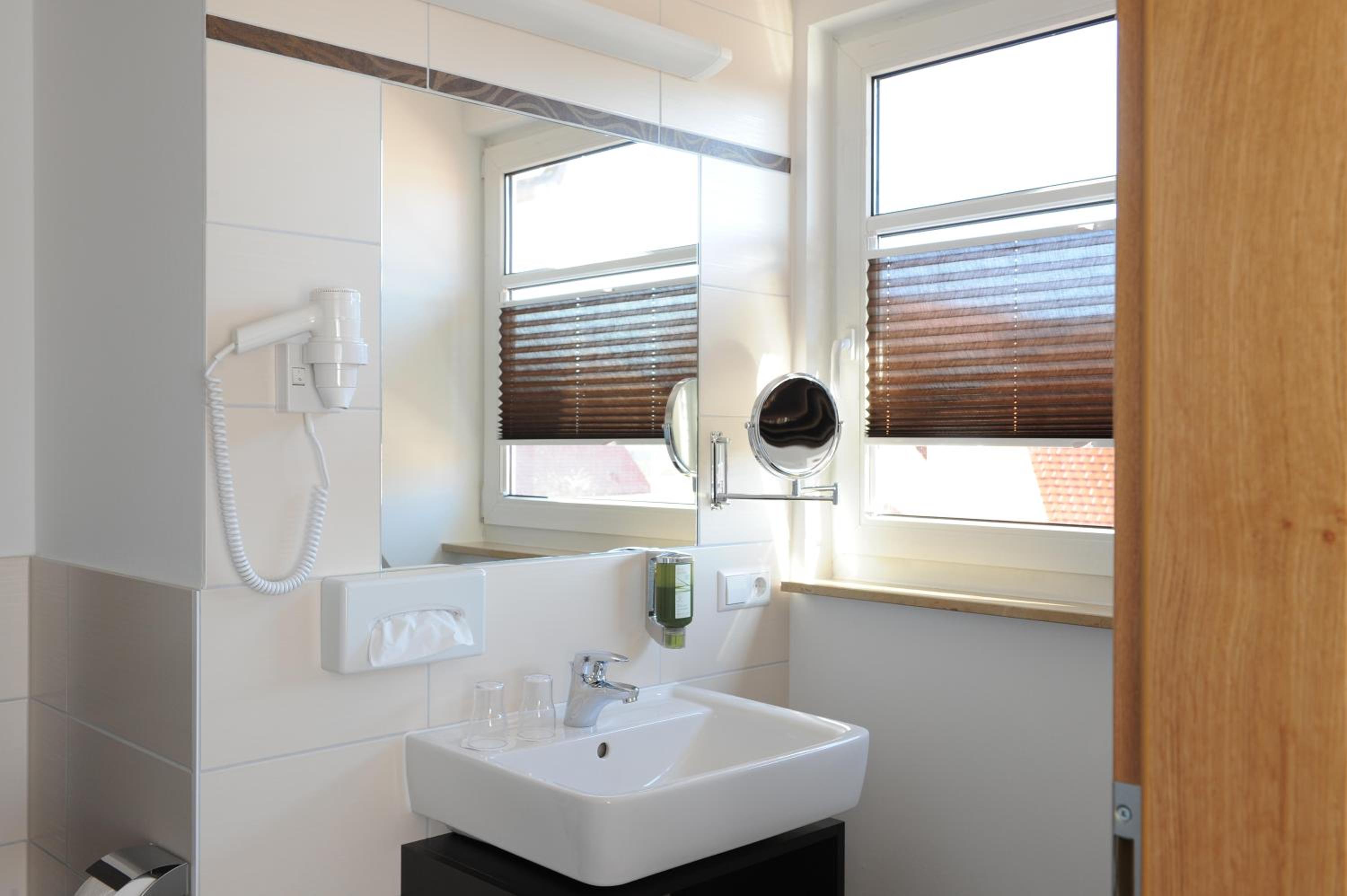 Superior Double Room - Photo 9