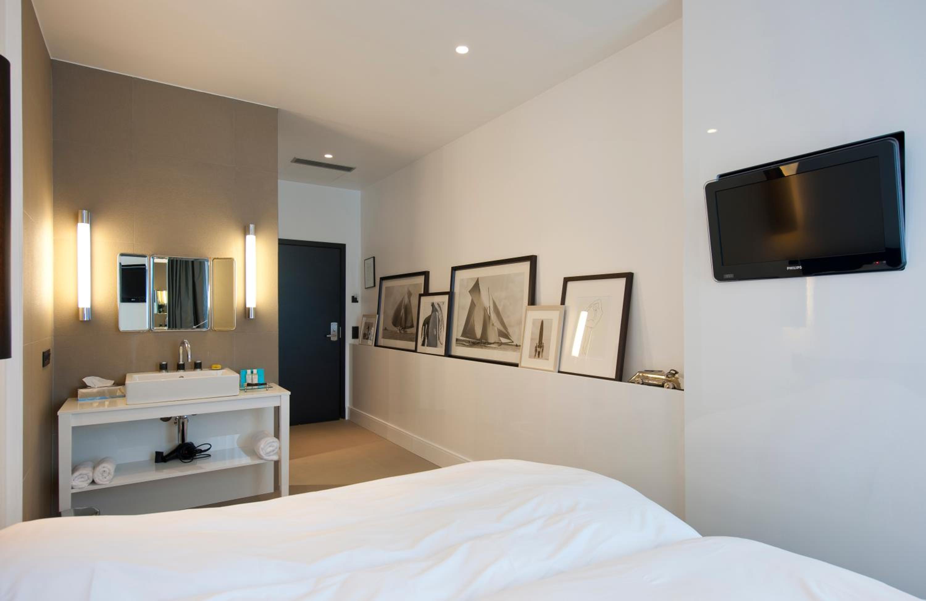 Standard Twin Room photo 3