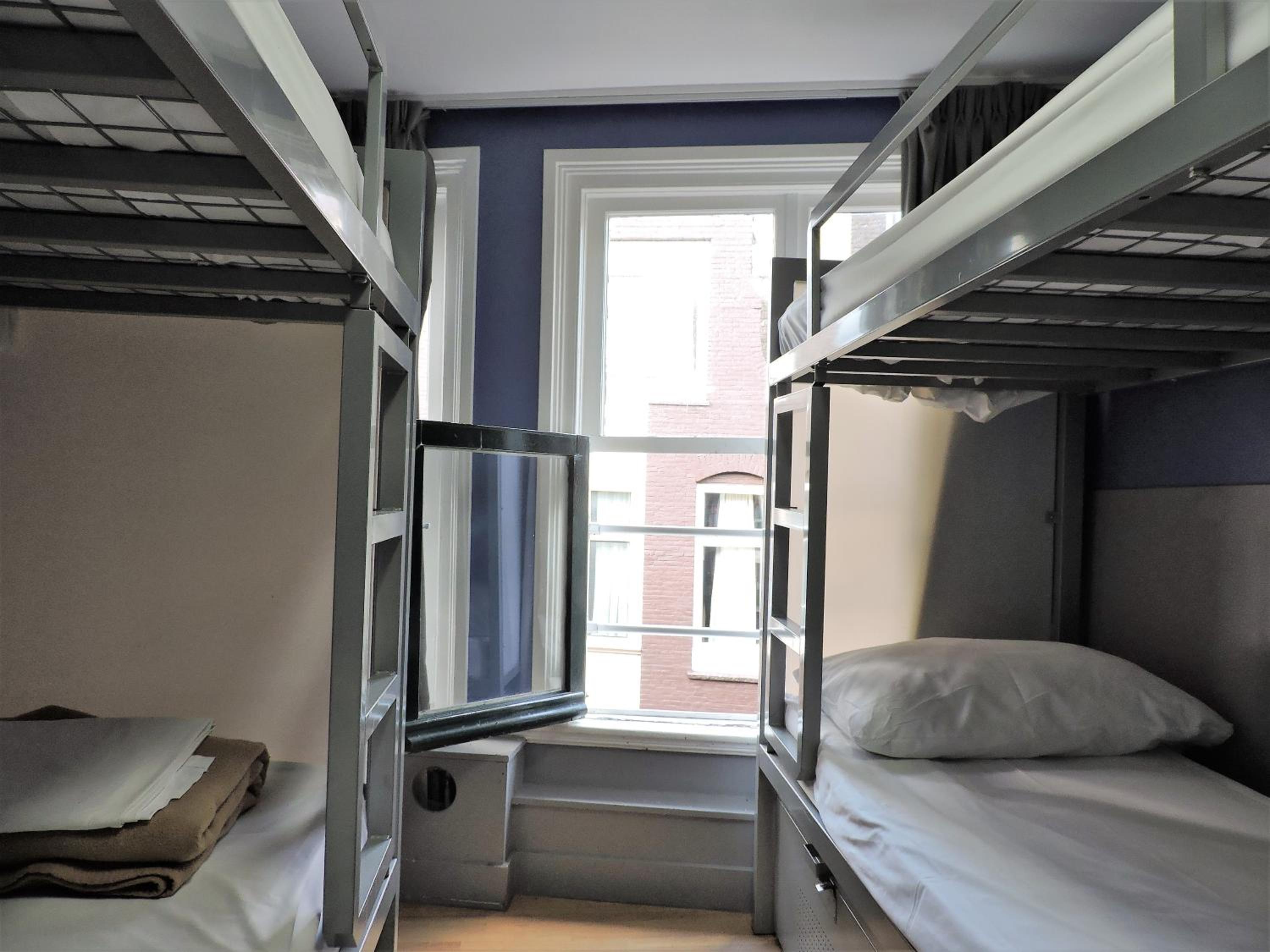 Bed in 4-Bed Dormitory Room photo 1