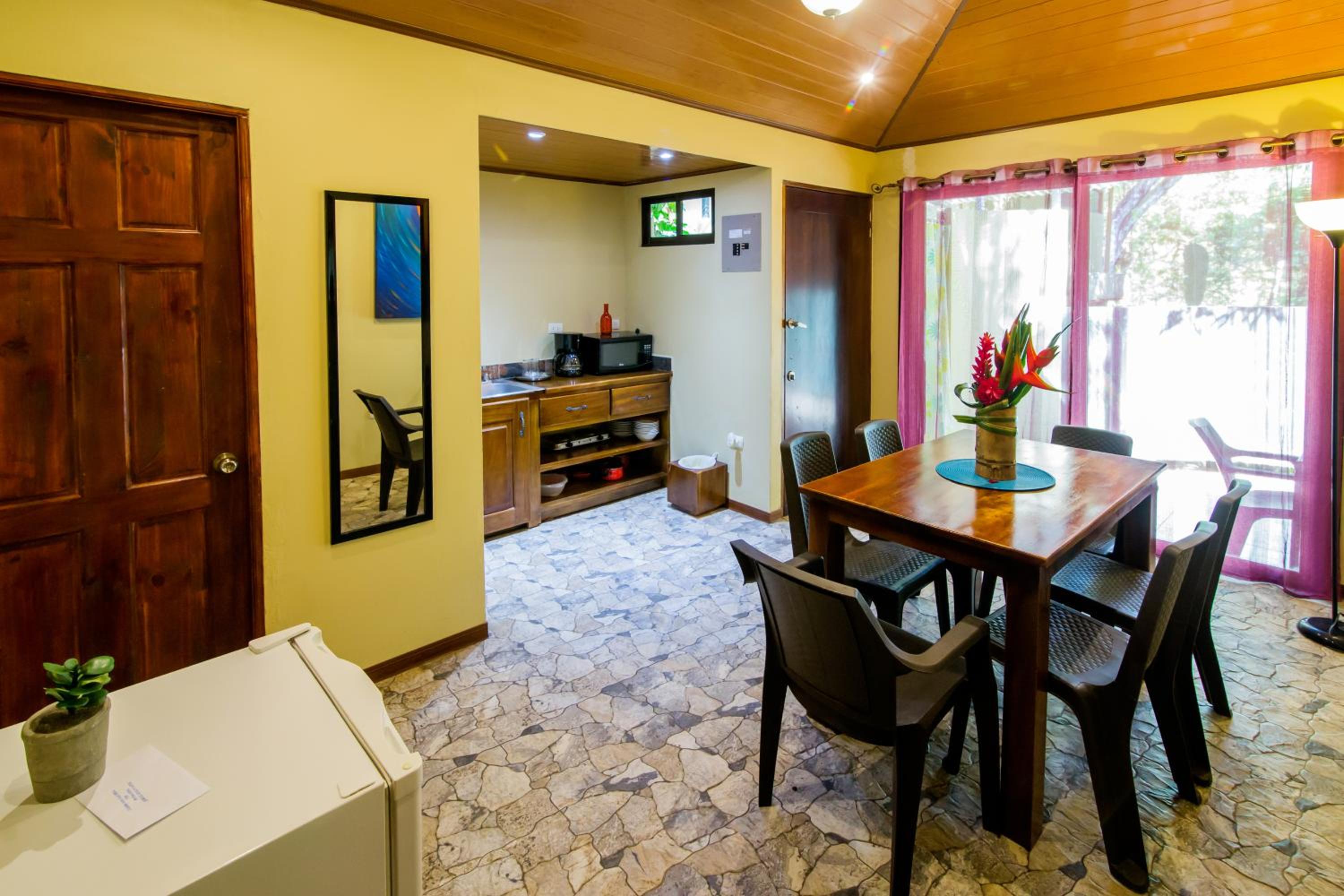 Villa photo 2