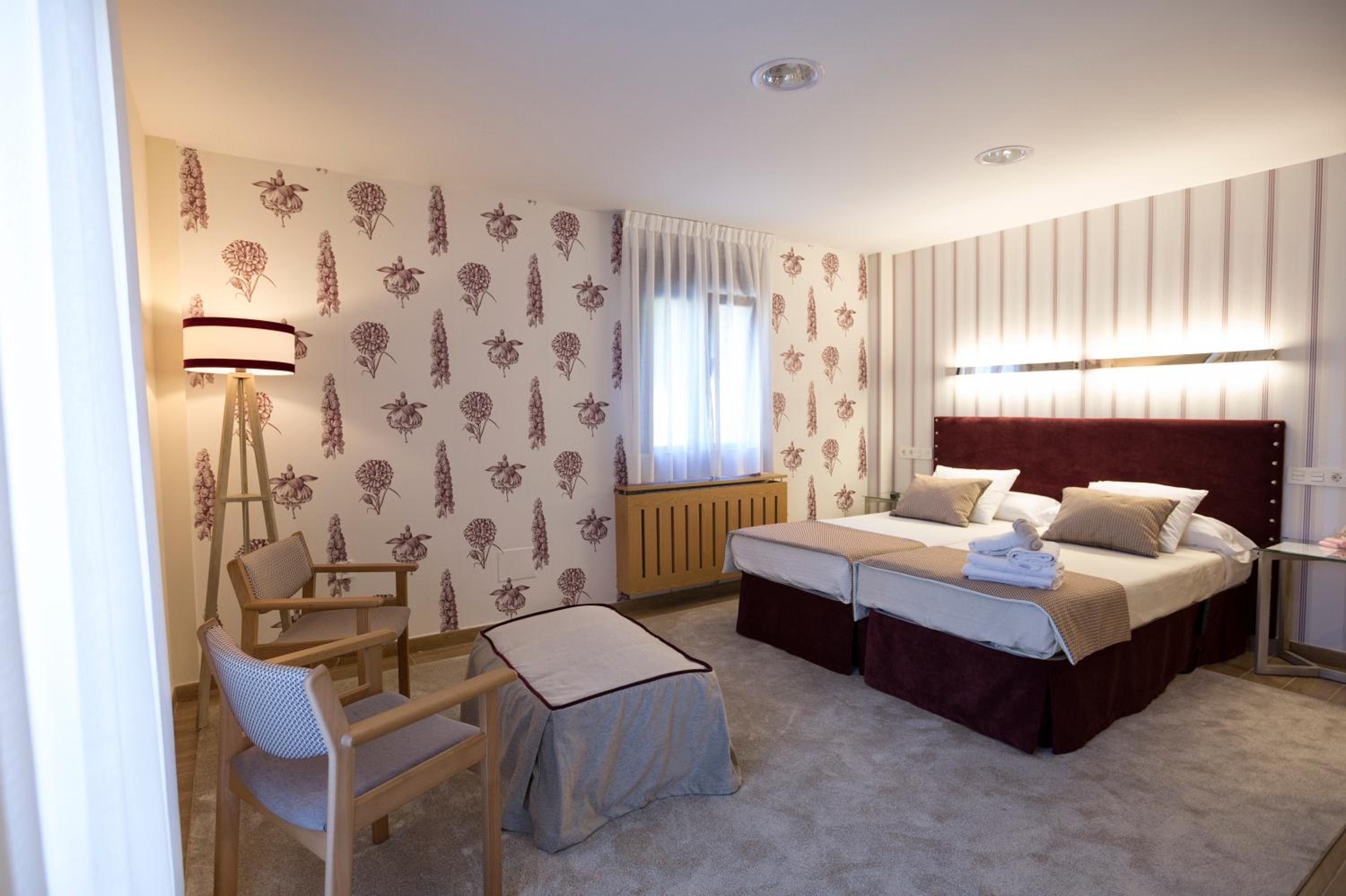 Standard Twin Room photo 2