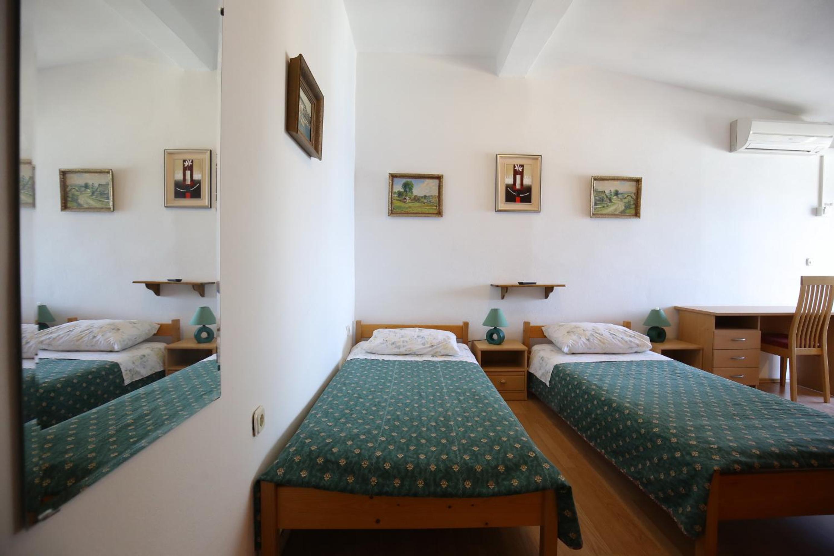 Deluxe Double or Twin Room with Sea View photo 1