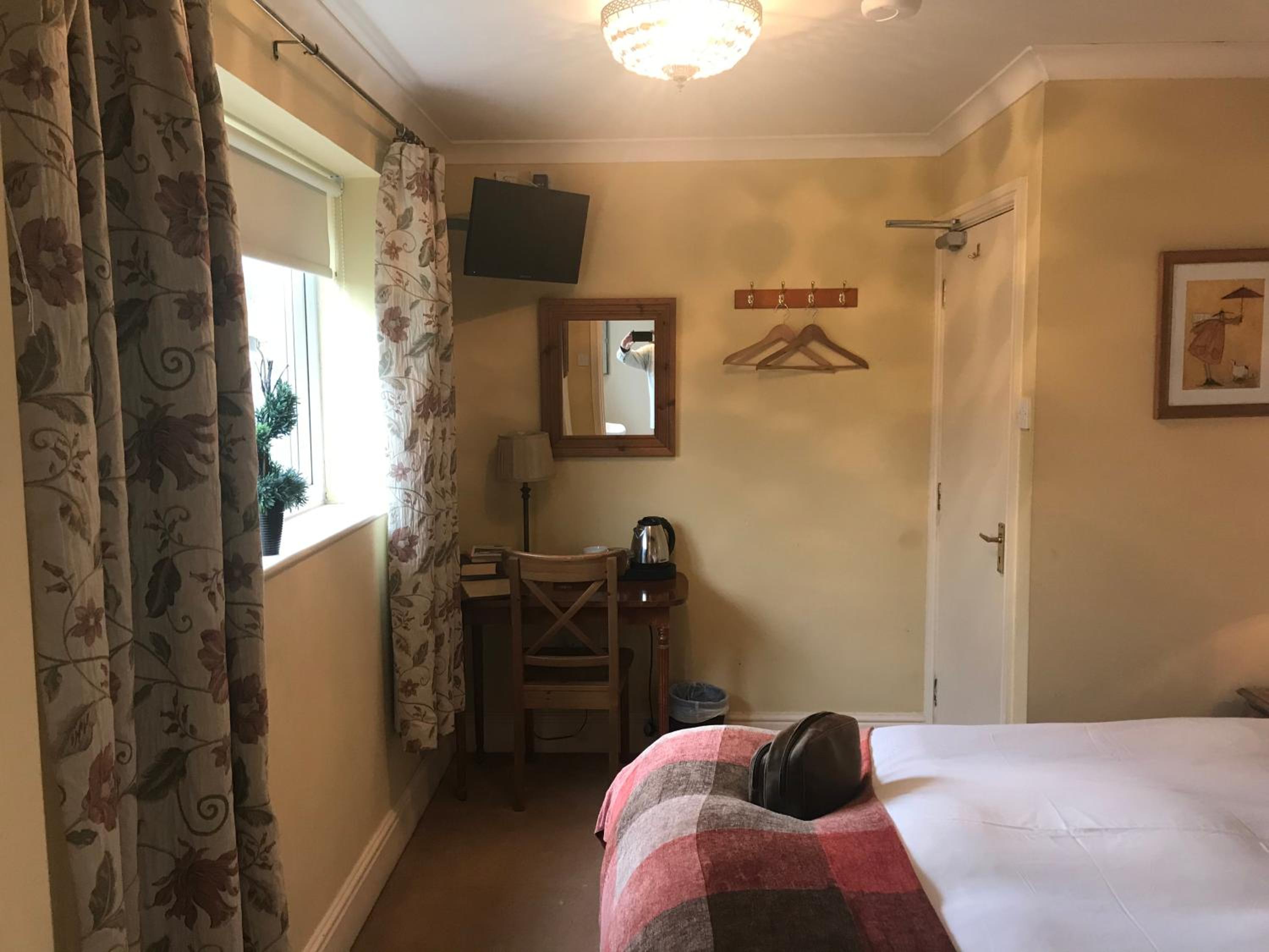 Standard King Room photo 2
