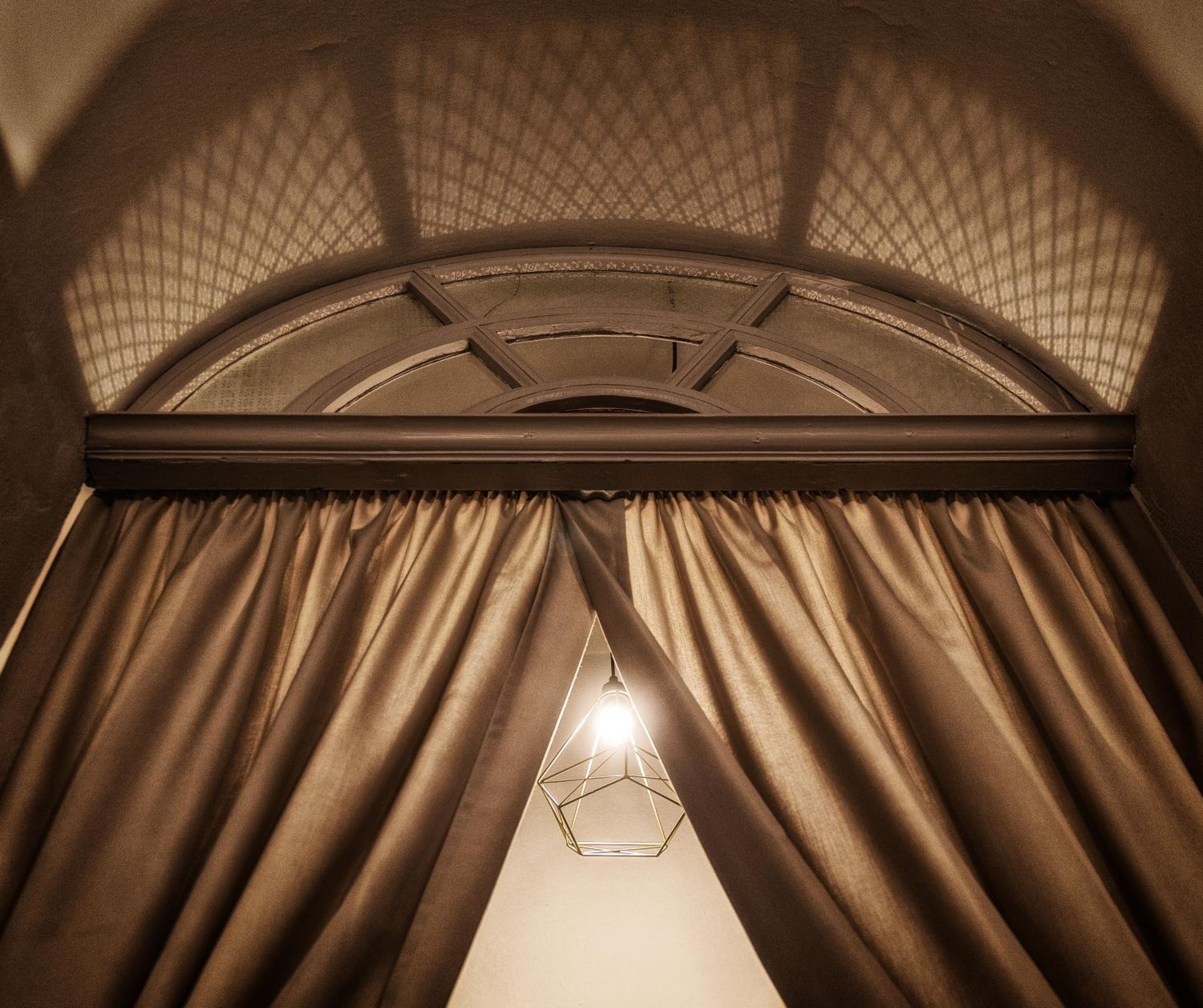 Queen Room - Photo 12