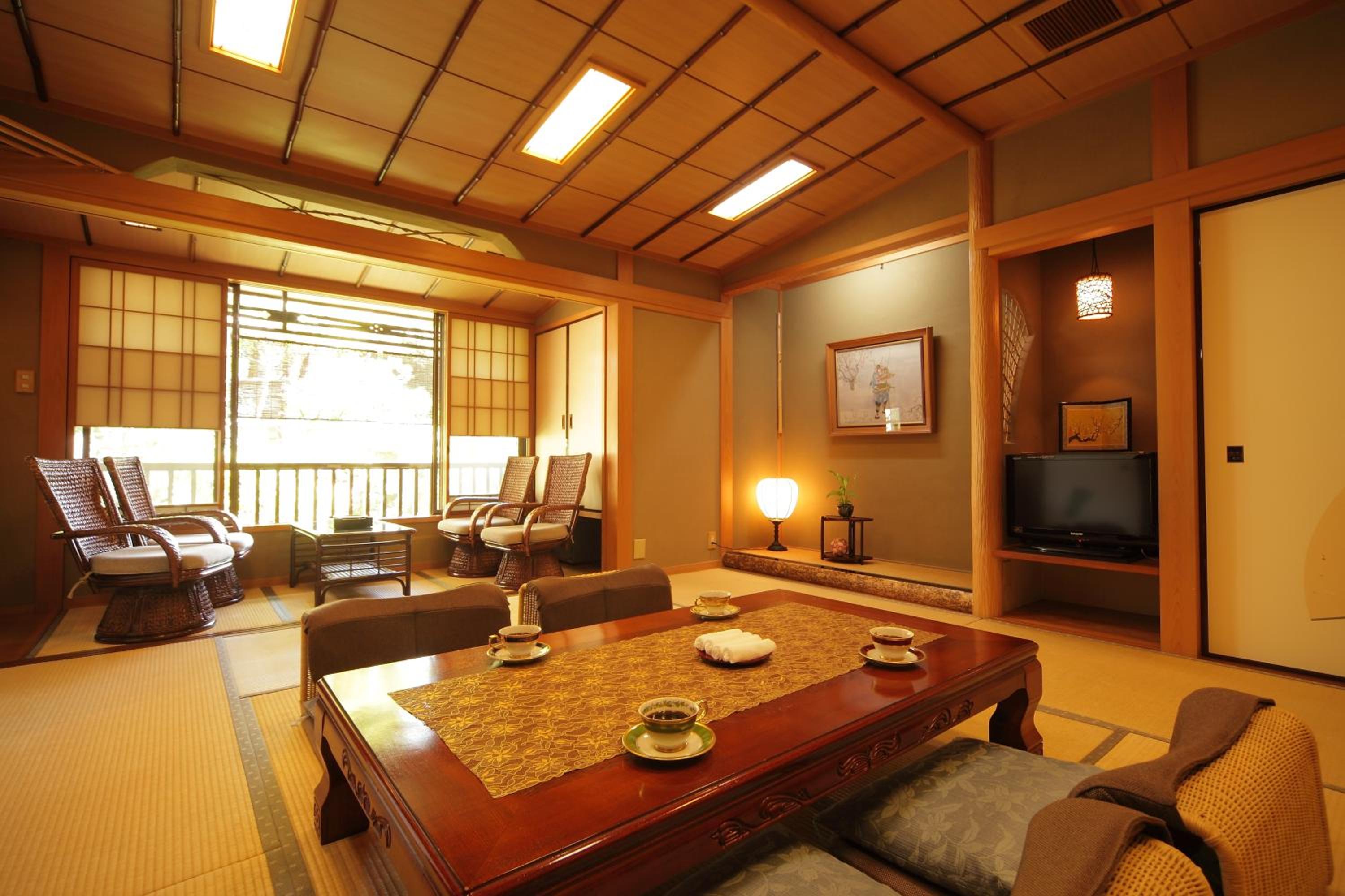 Japanese-Style Quadruple Room with Shared Bathroom