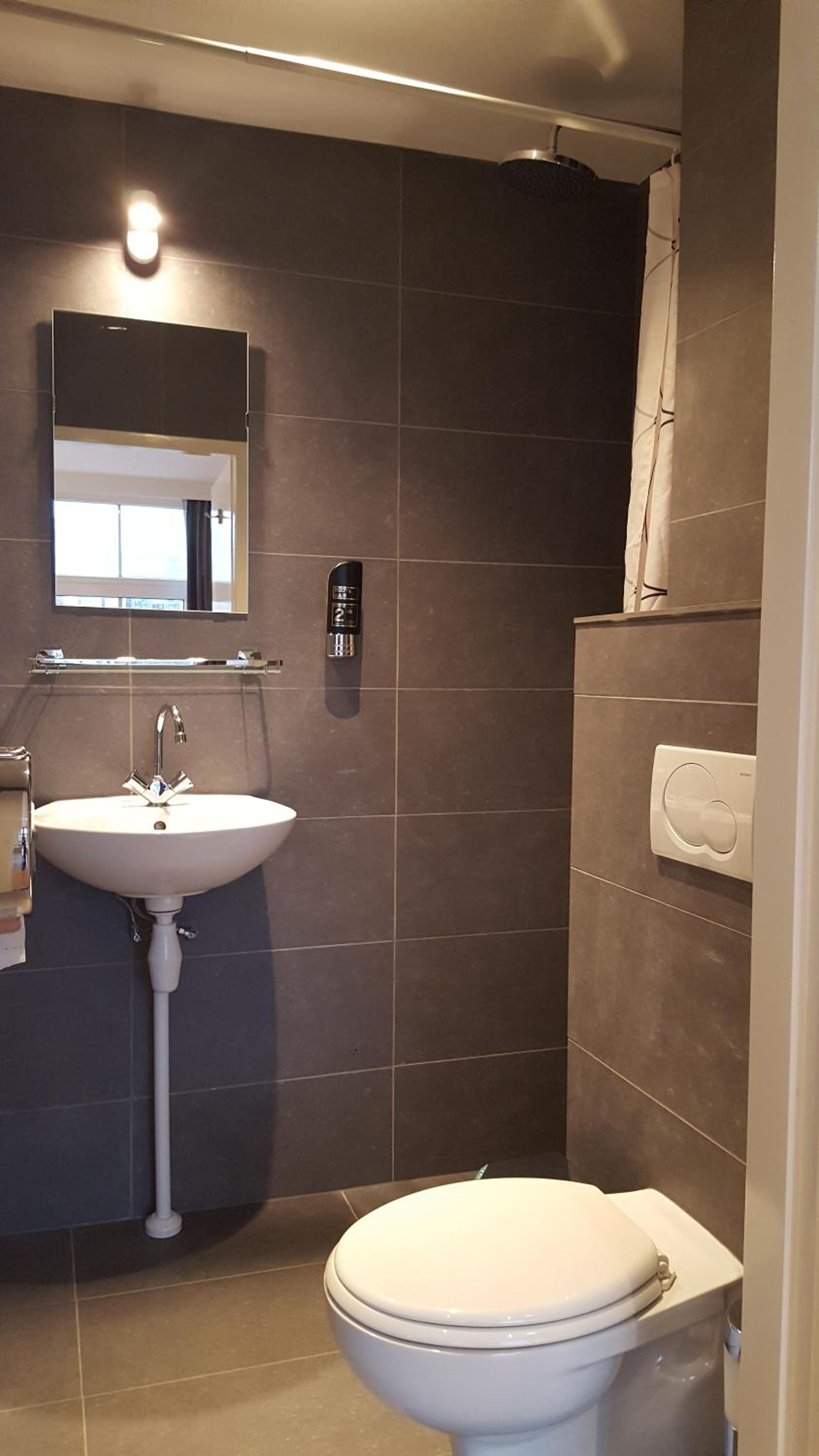 Double or Twin Room with Canal View photo 3