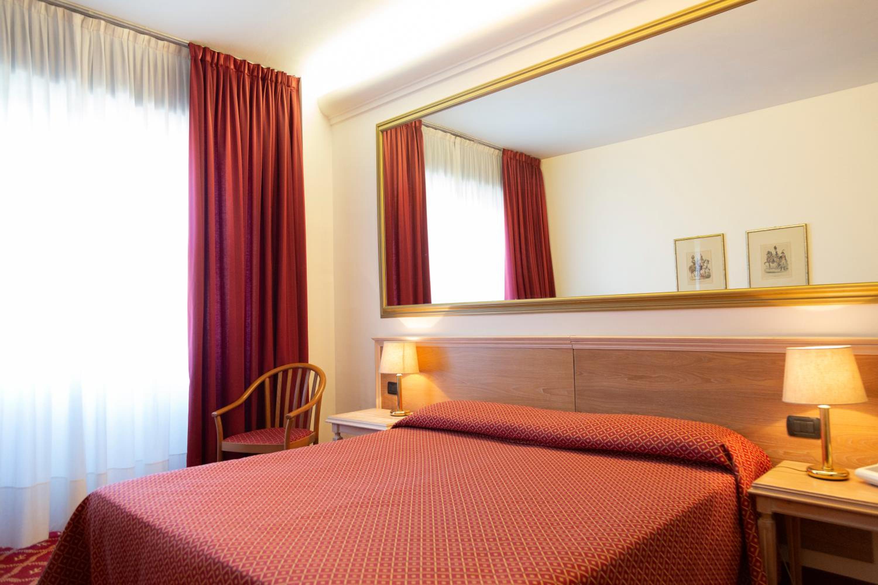 Double Room - Photo 1