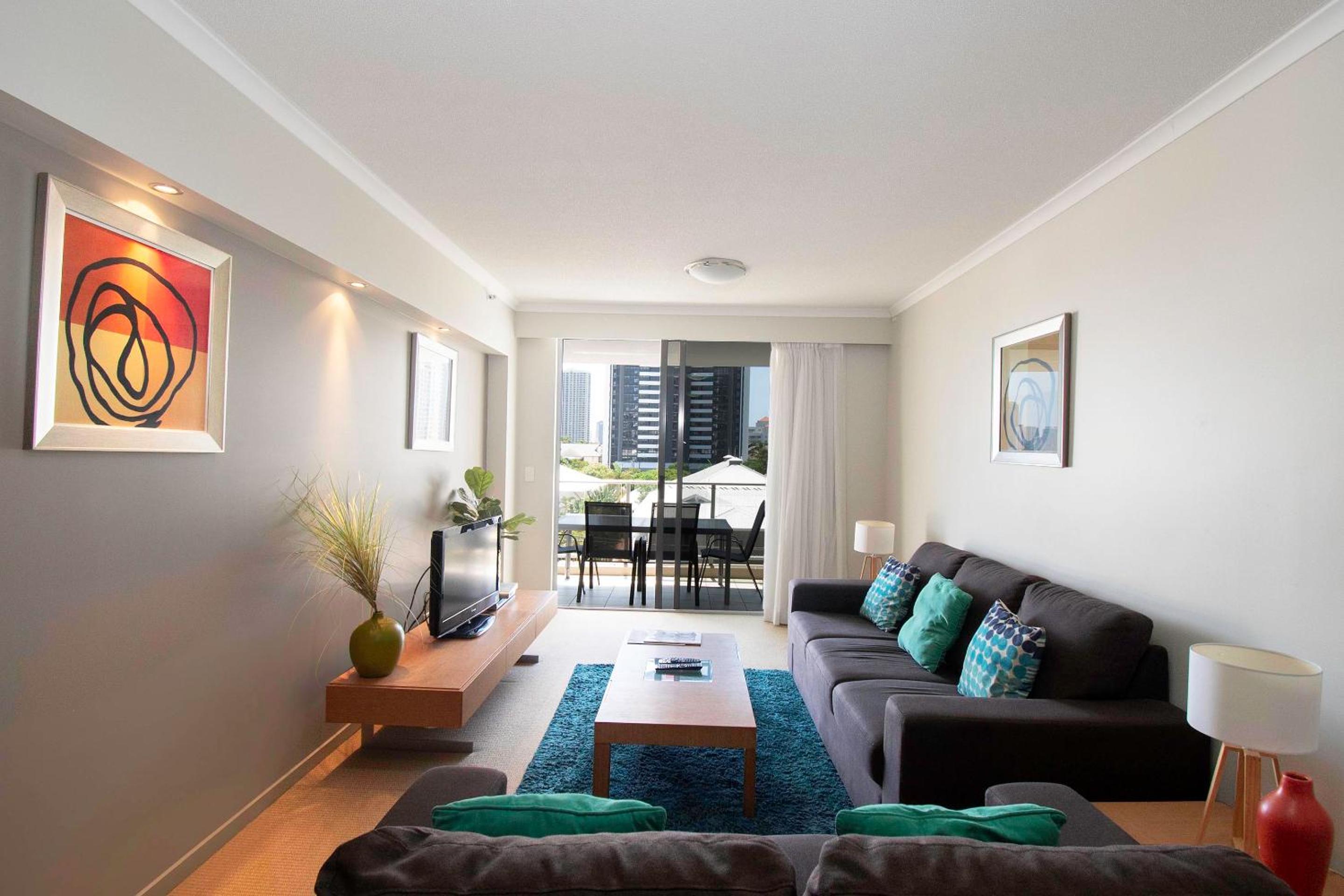 Two-Bedroom Apartment with One Bathroom - Photo 10