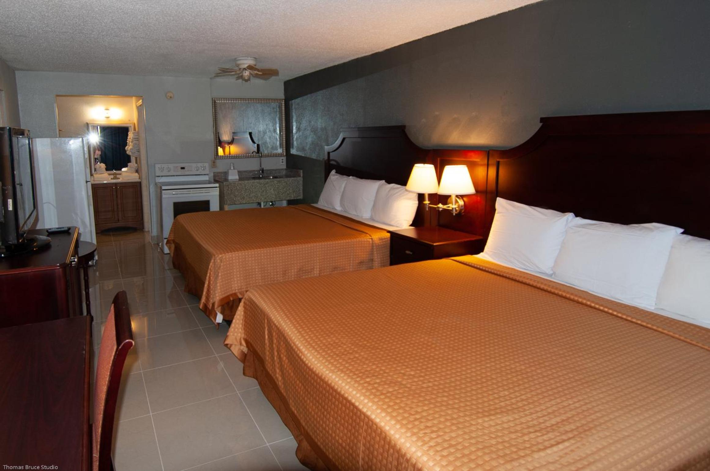 Deluxe King Suite