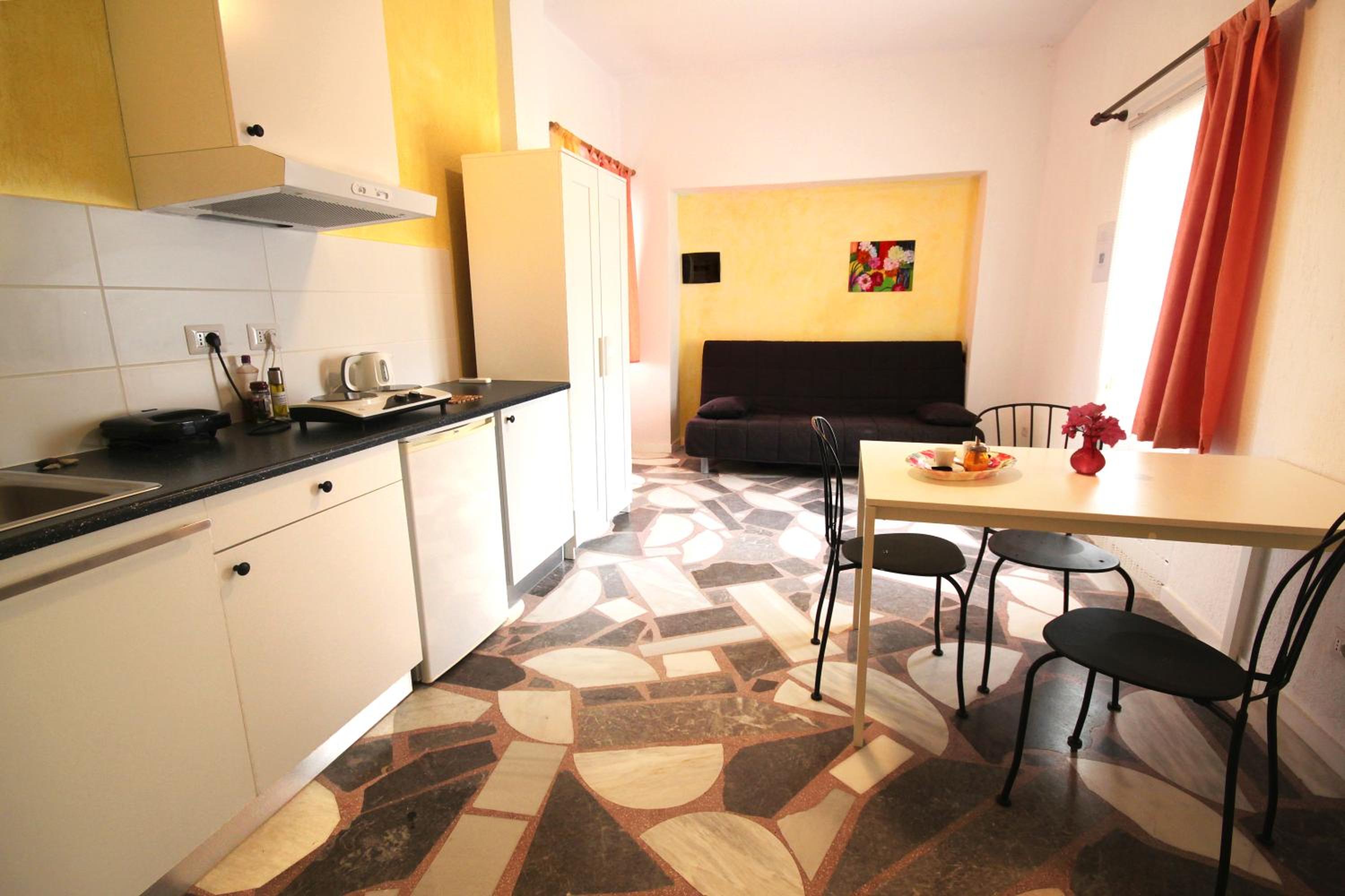 Apartment with Mountain View photo 2