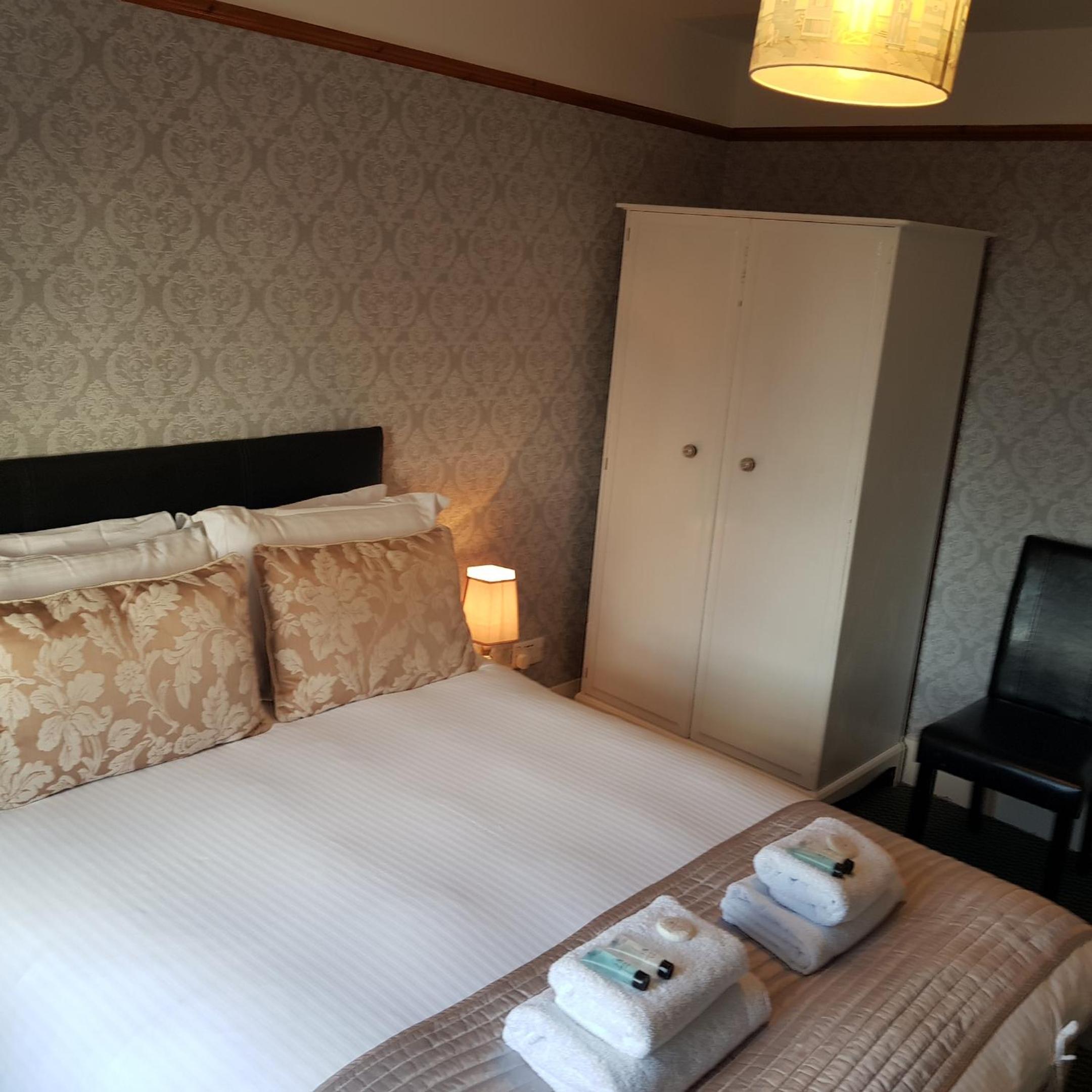 Double Room with Shared Shower and Toilet No. 10 photo 3