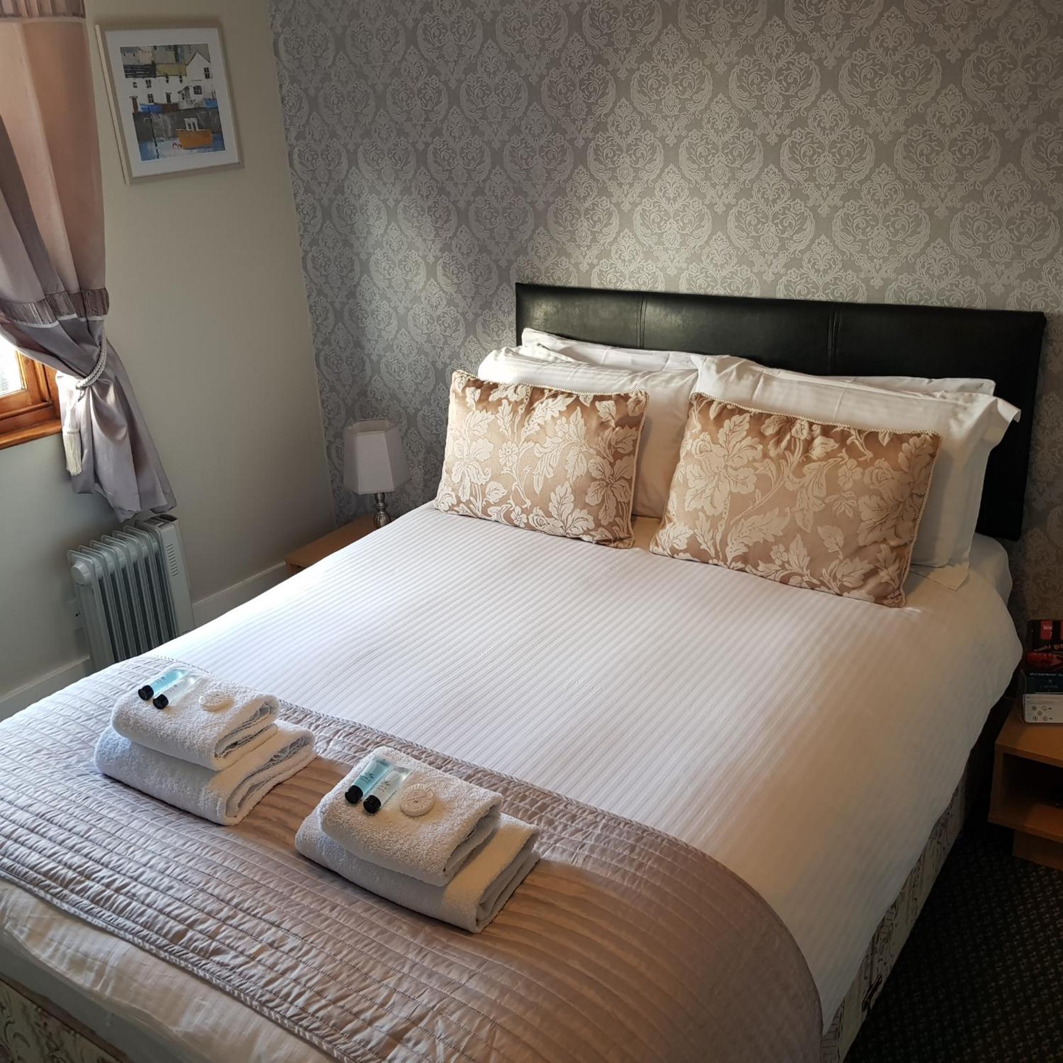 Double Room with Shared Shower and Toilet No. 10 photo 2