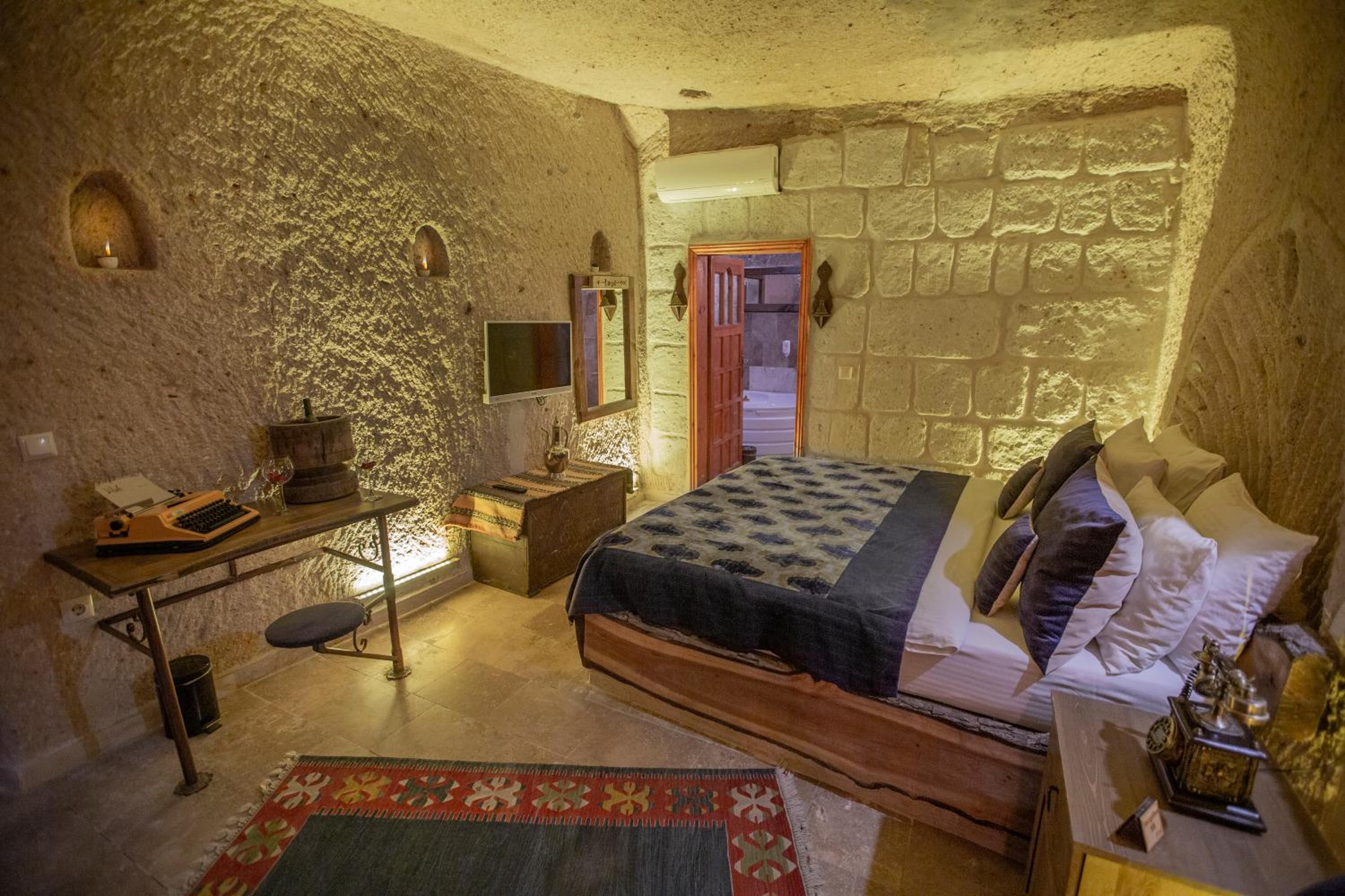 Cave Suite with Spa Bath and Turkish Bath