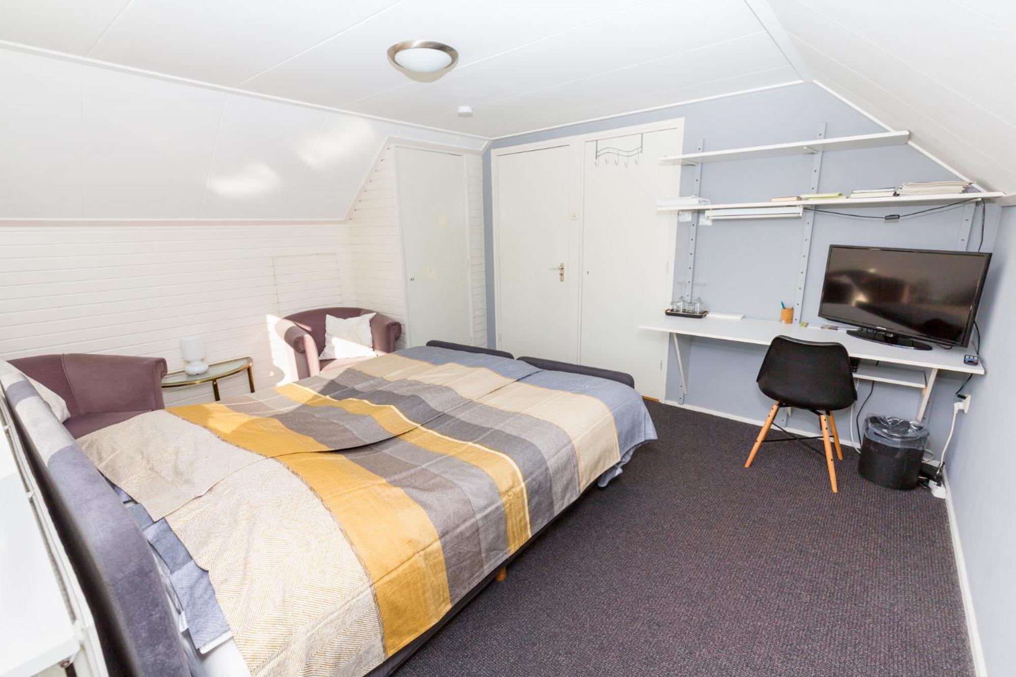 Deluxe King Room photo 1