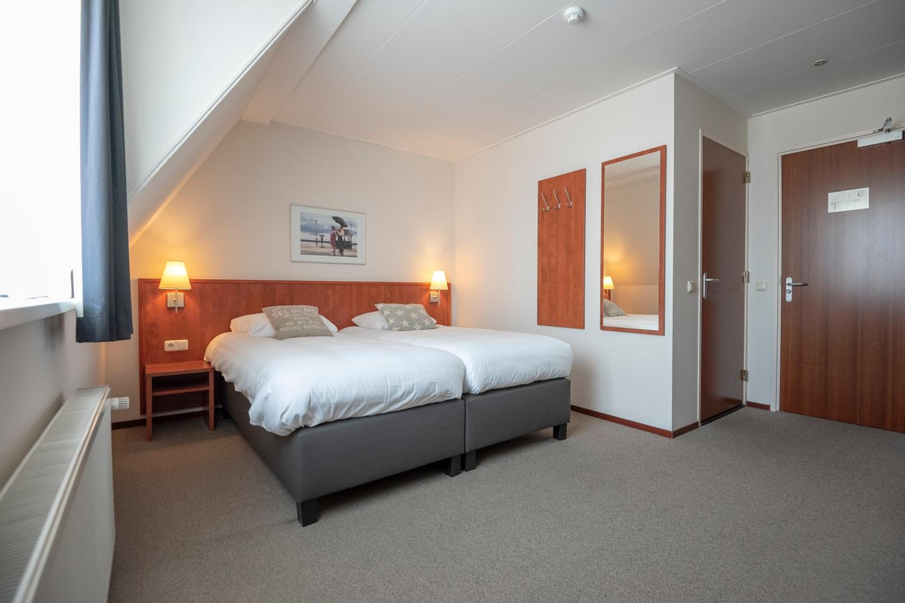 Standard Double Room - Photo 3