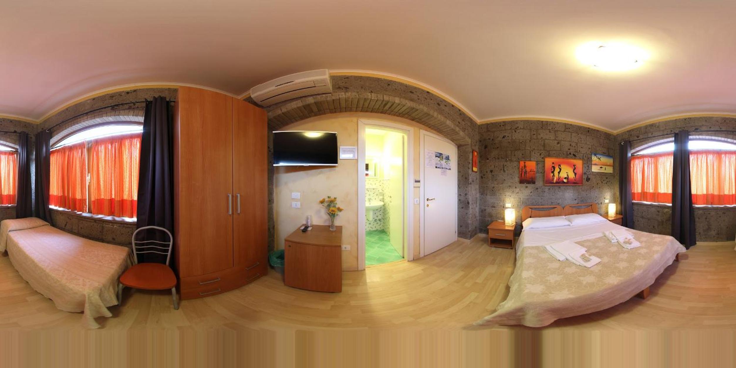 Triple Room