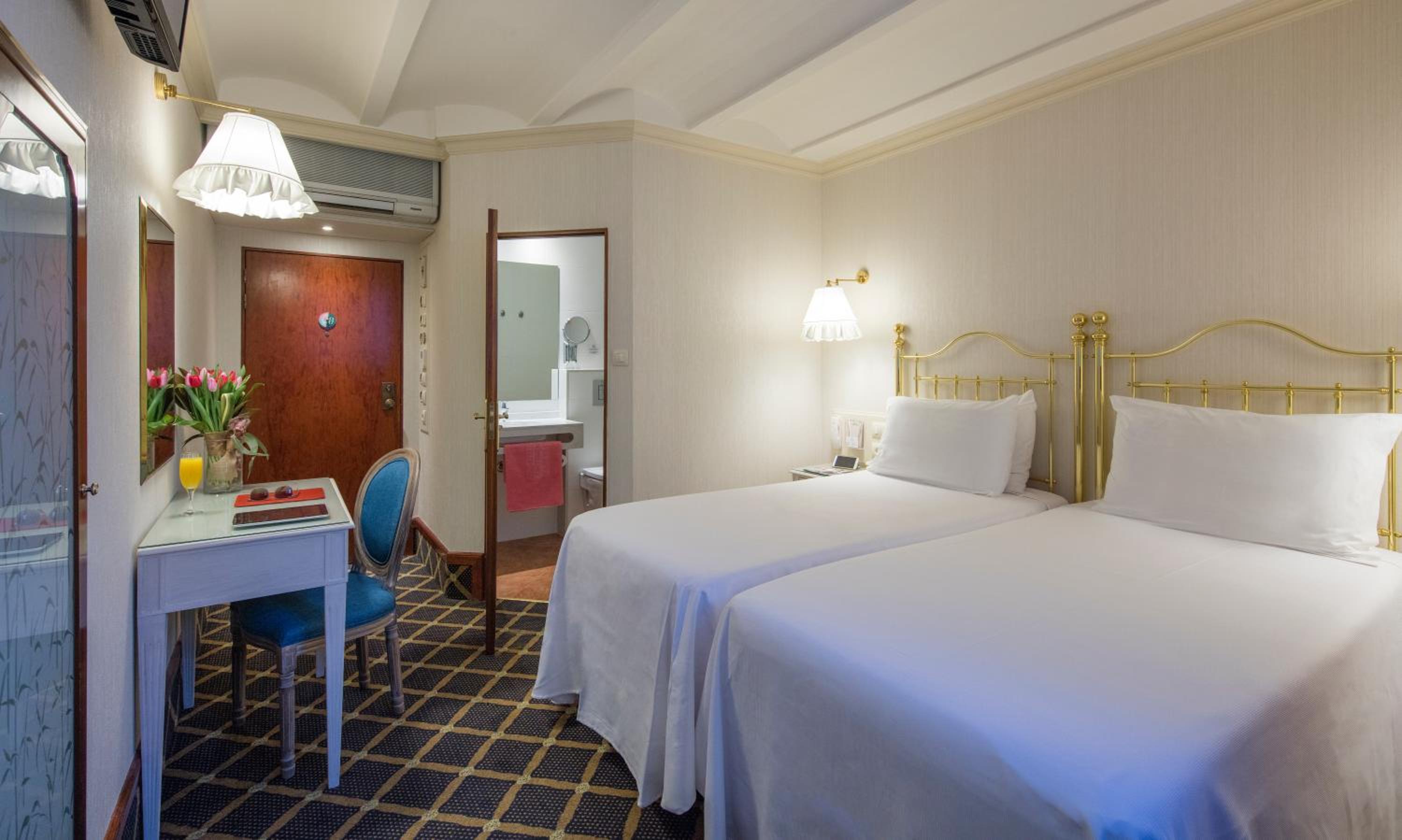 Double or Twin Room photo 2