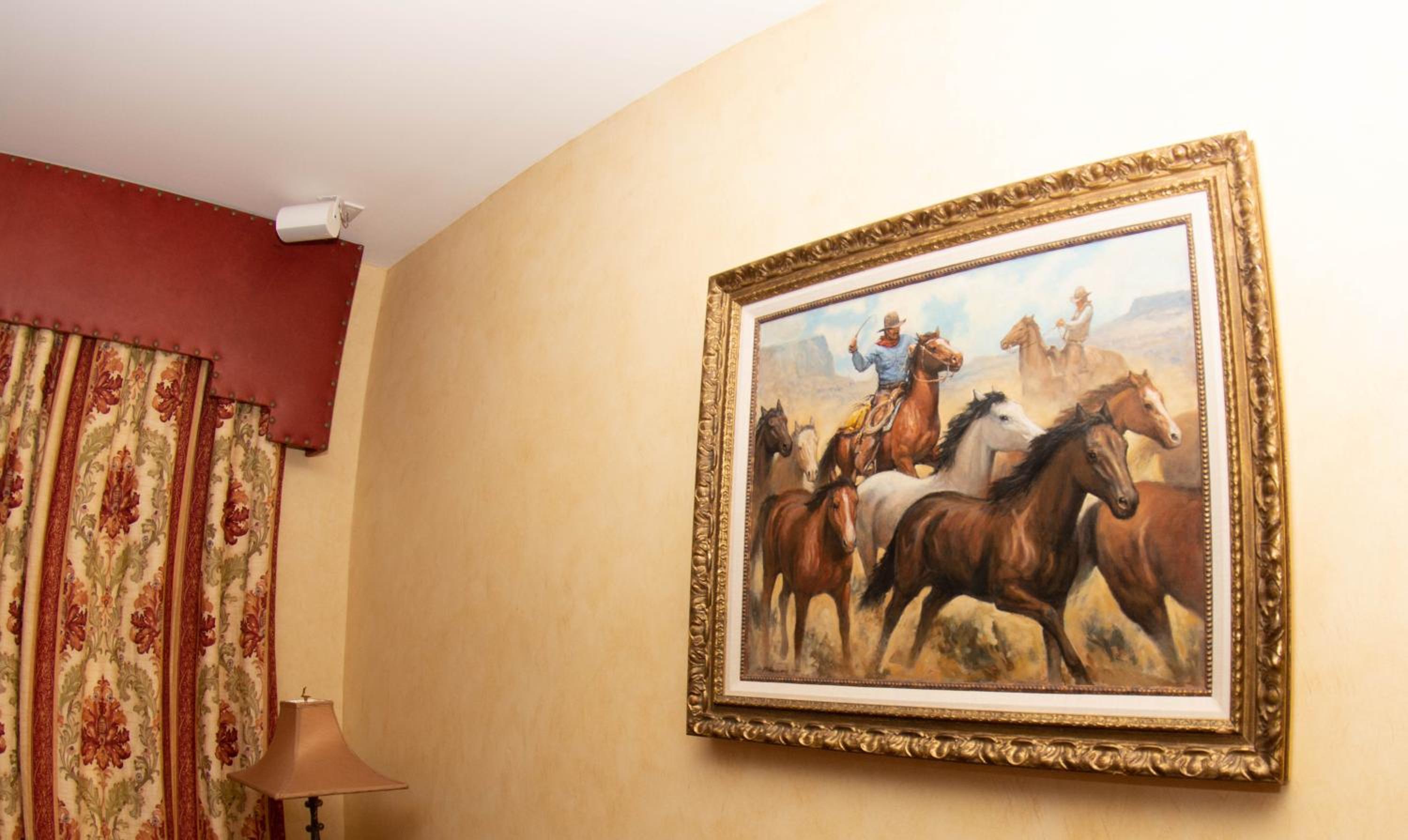 Suite with Mountain View photo 3