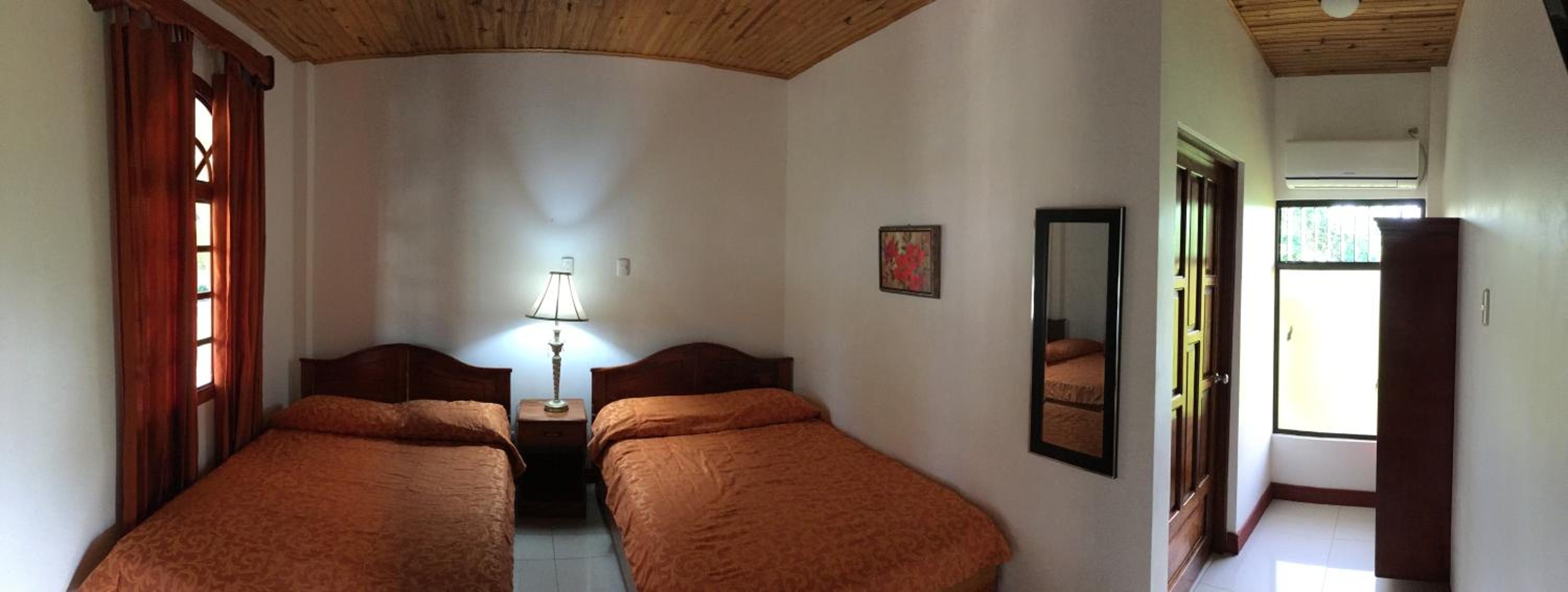 Classic Quadruple Room photo 3