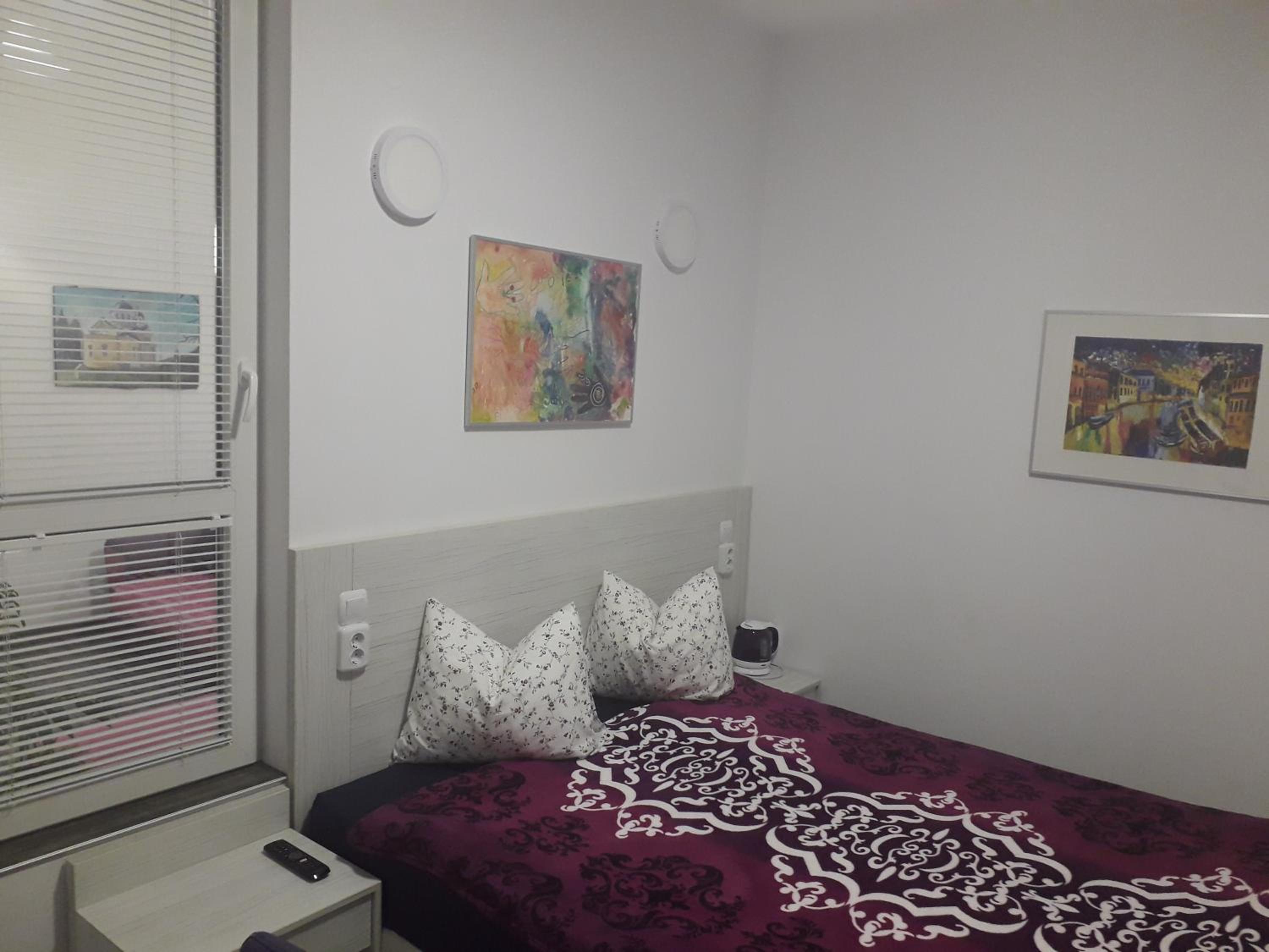 Budget Double Room - Photo 1
