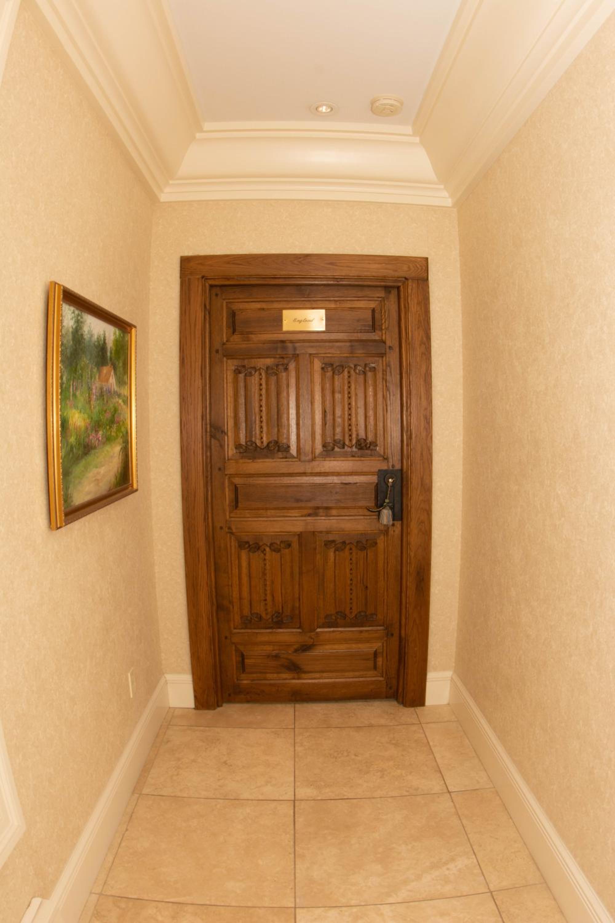 Standard Double Suite photo 3