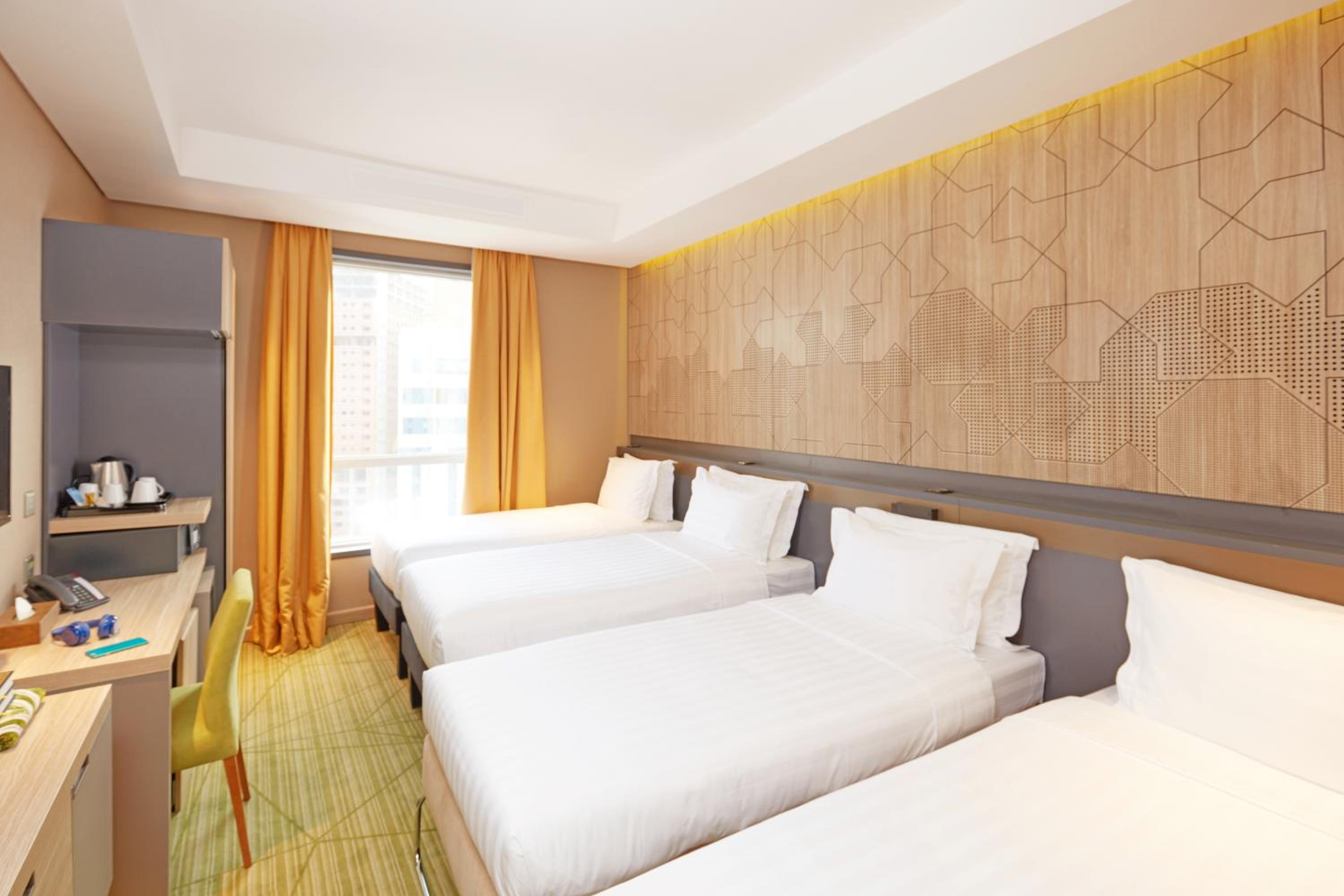 Standard Quadruple Room - Photo 4