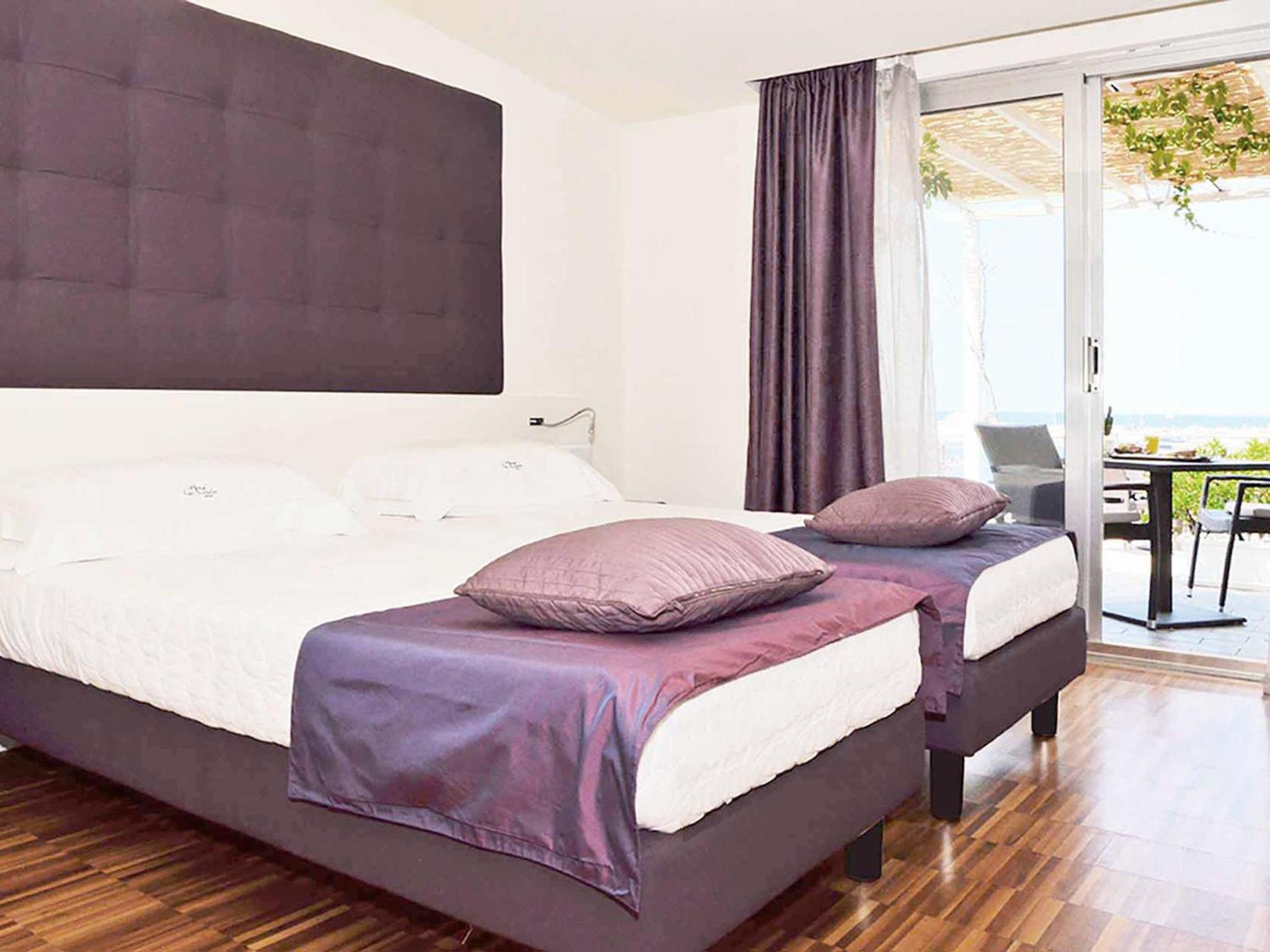 Superior Twin Room with Sea View - Photo 1