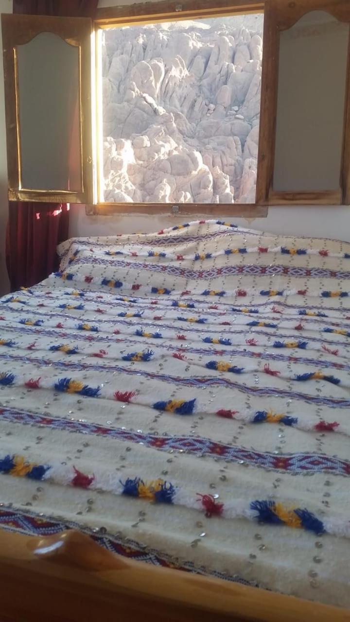 Large Double Room - Photo 5