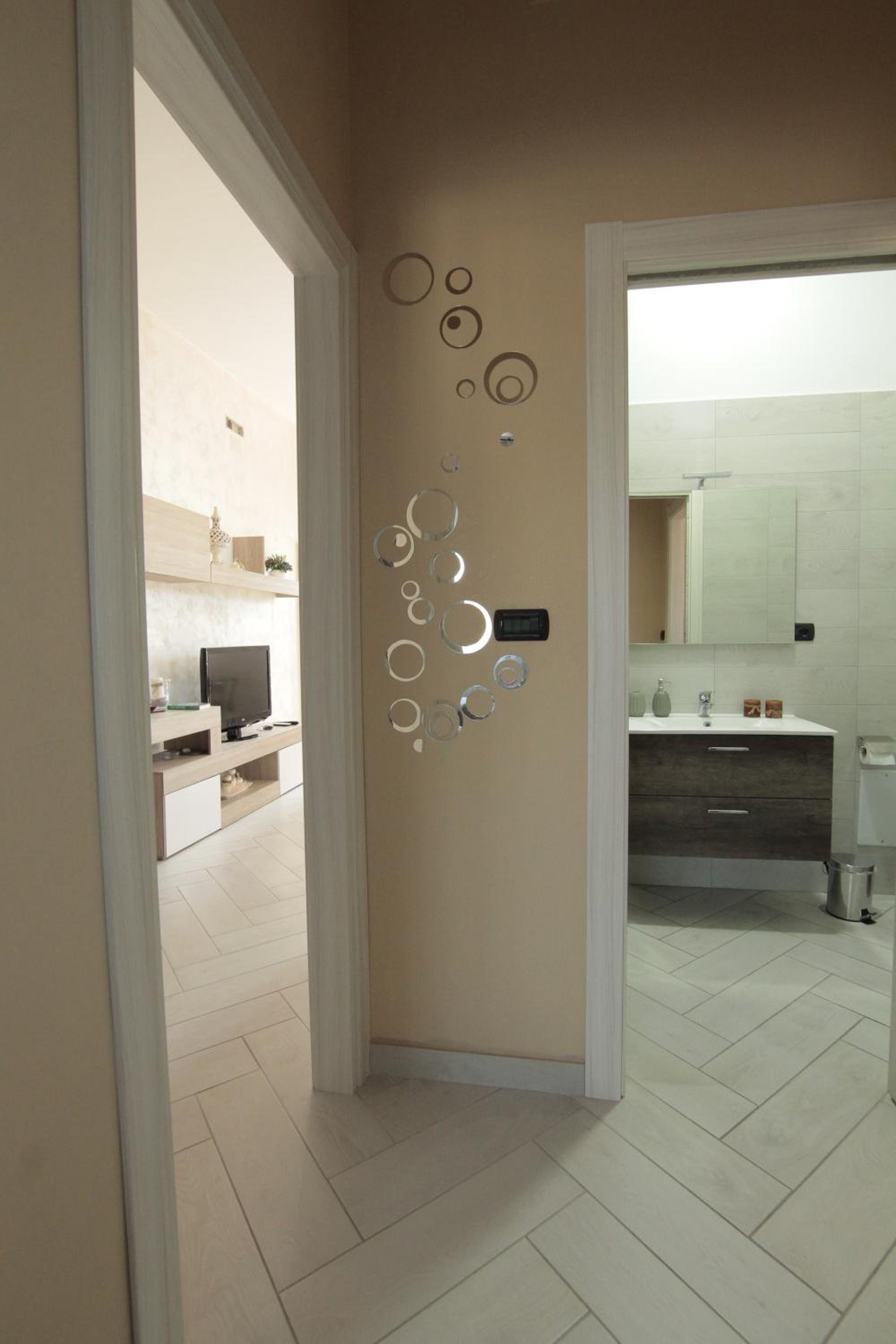 Two-Bedroom Apartment - Photo 16