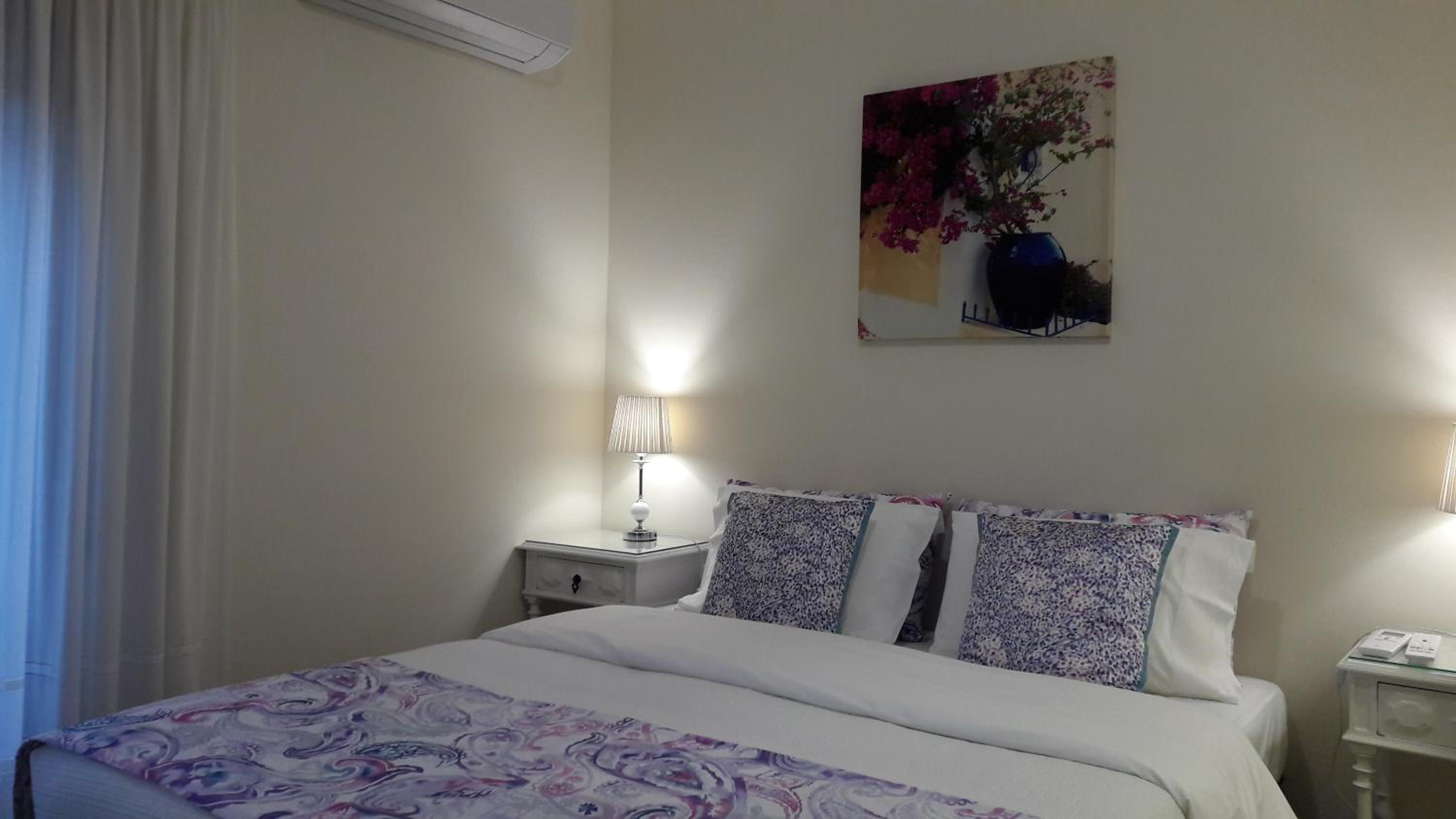 Double Room with Private Bathroom photo 2