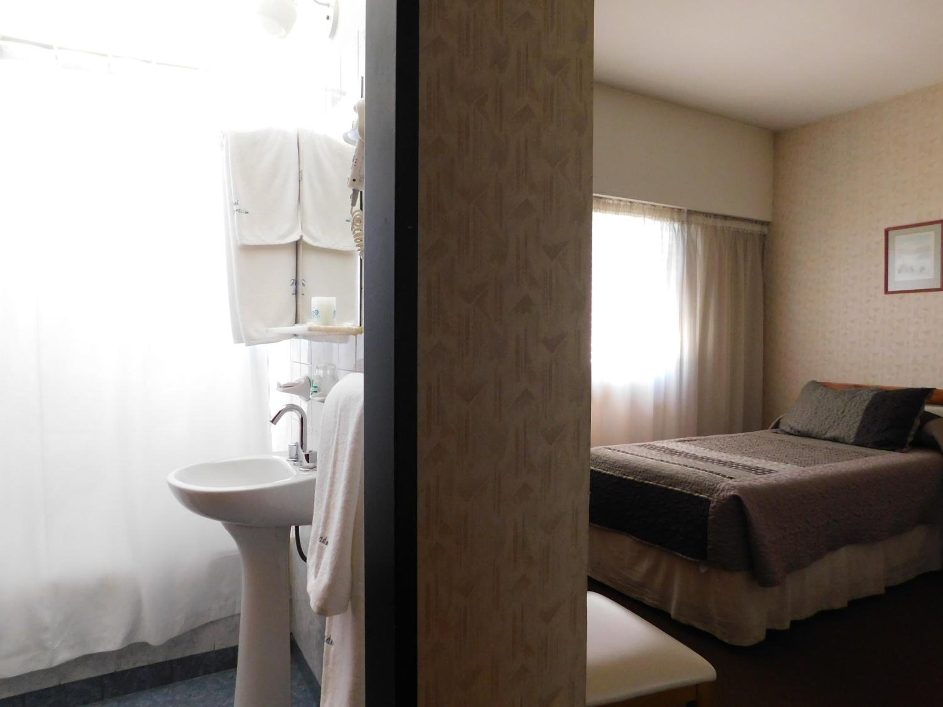 Standard Single Room photo 2