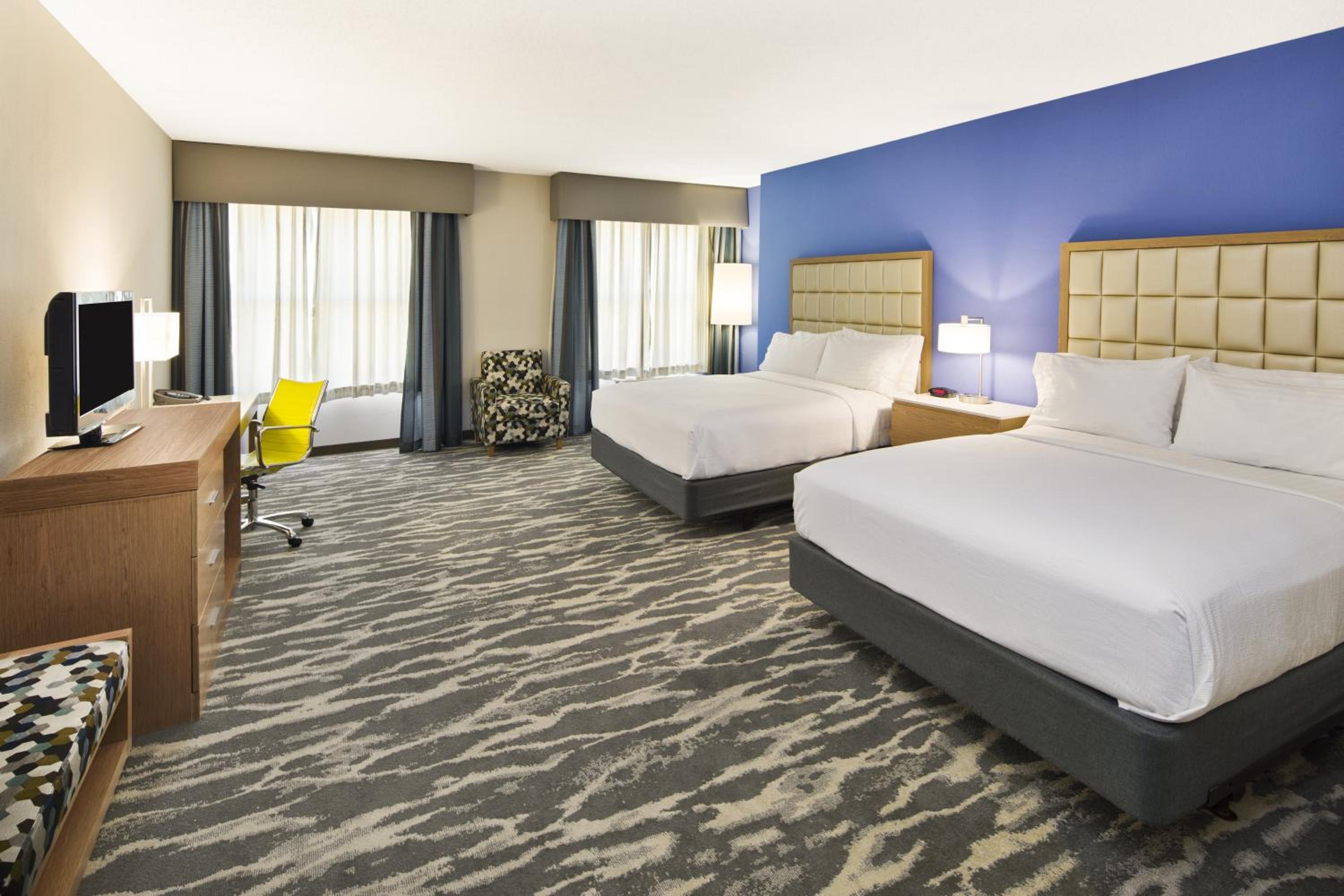 Queen Room with Two Queen Beds - Disability Access photo 1