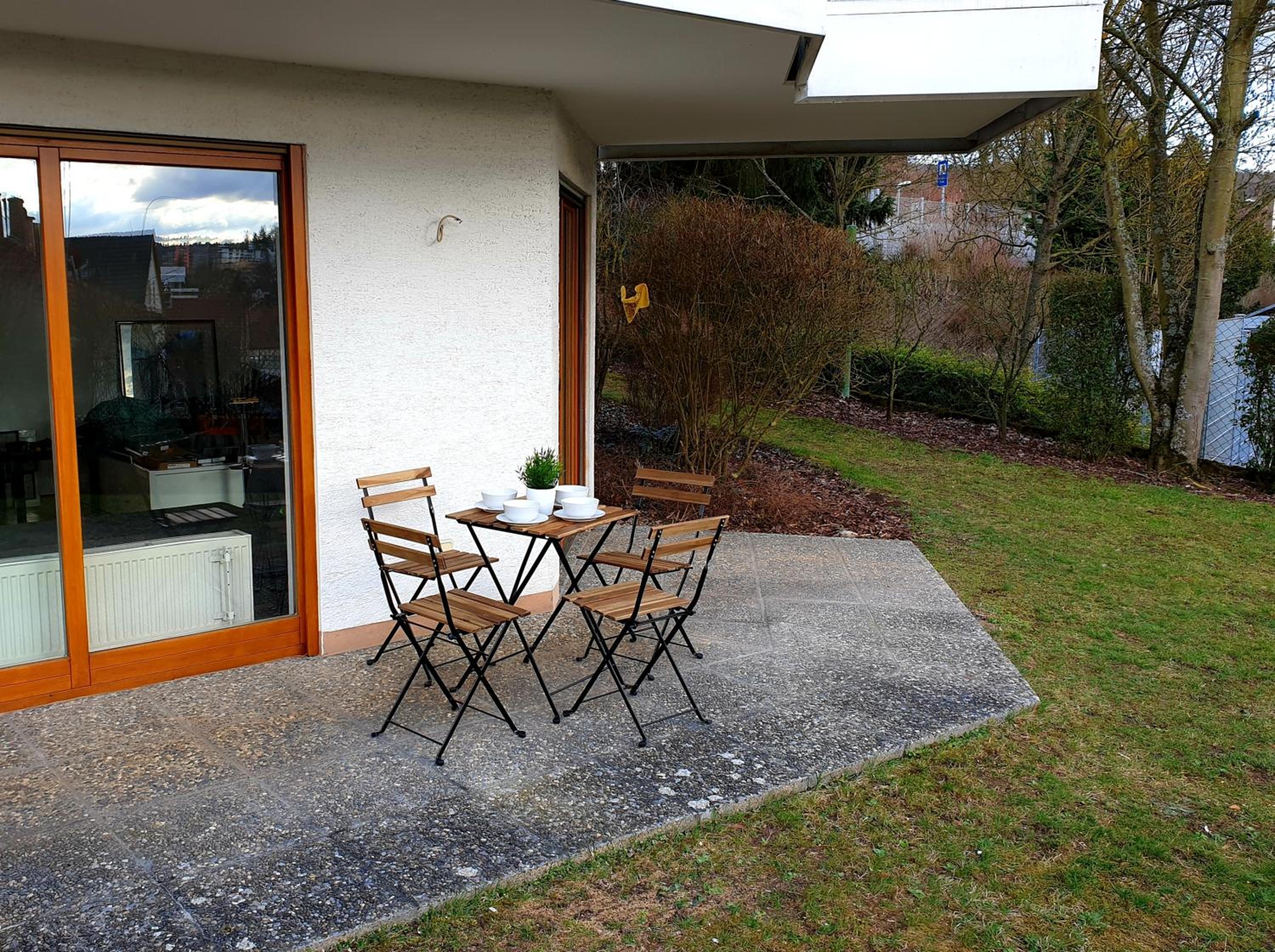 Apartment with Terrace - Photo 8