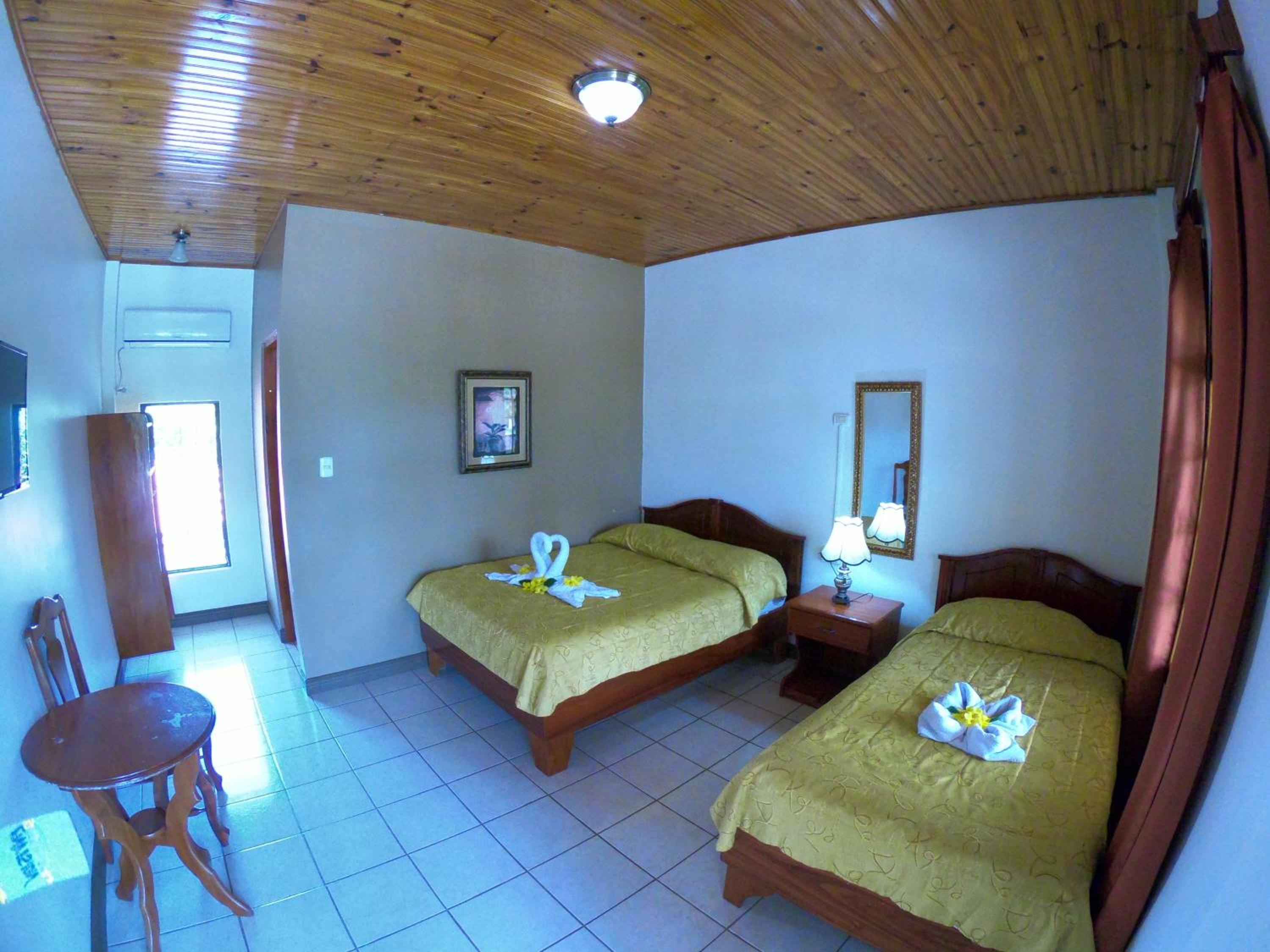 Triple Room with Private Bathroom