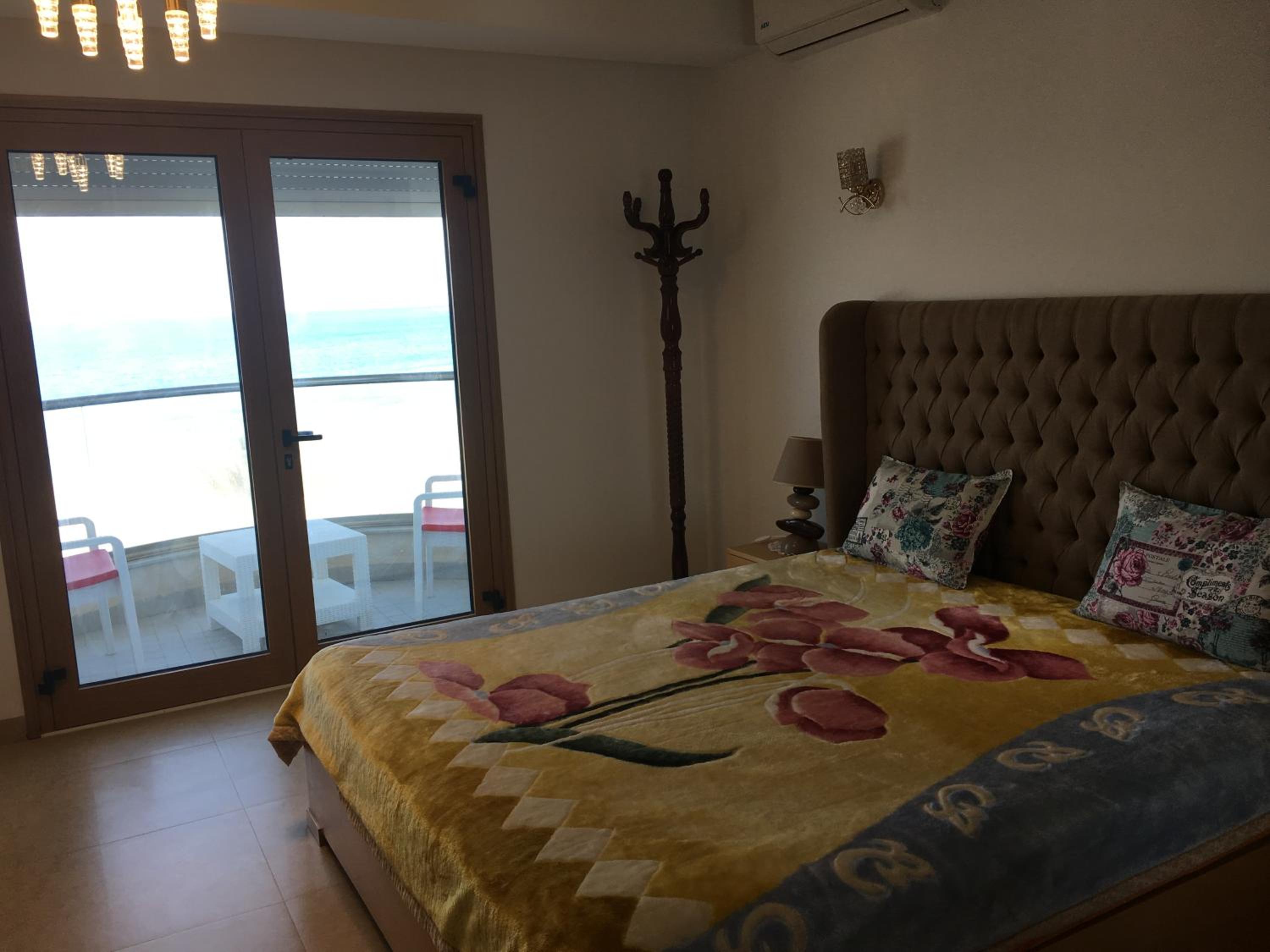 Apartment with Sea View photo 3