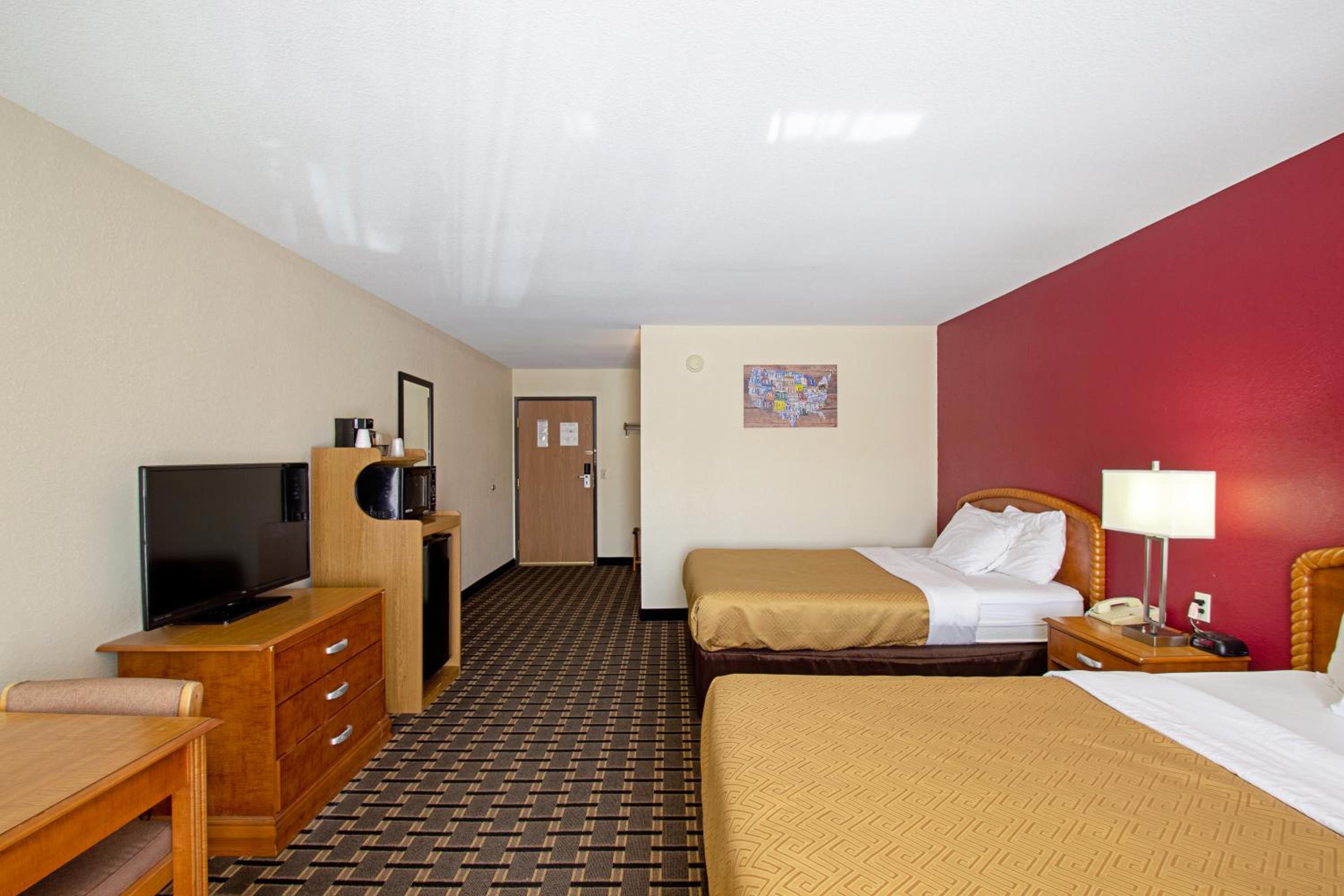 Queen Room with Two Queen Beds - Accessible/Non-Smoking  photo 1