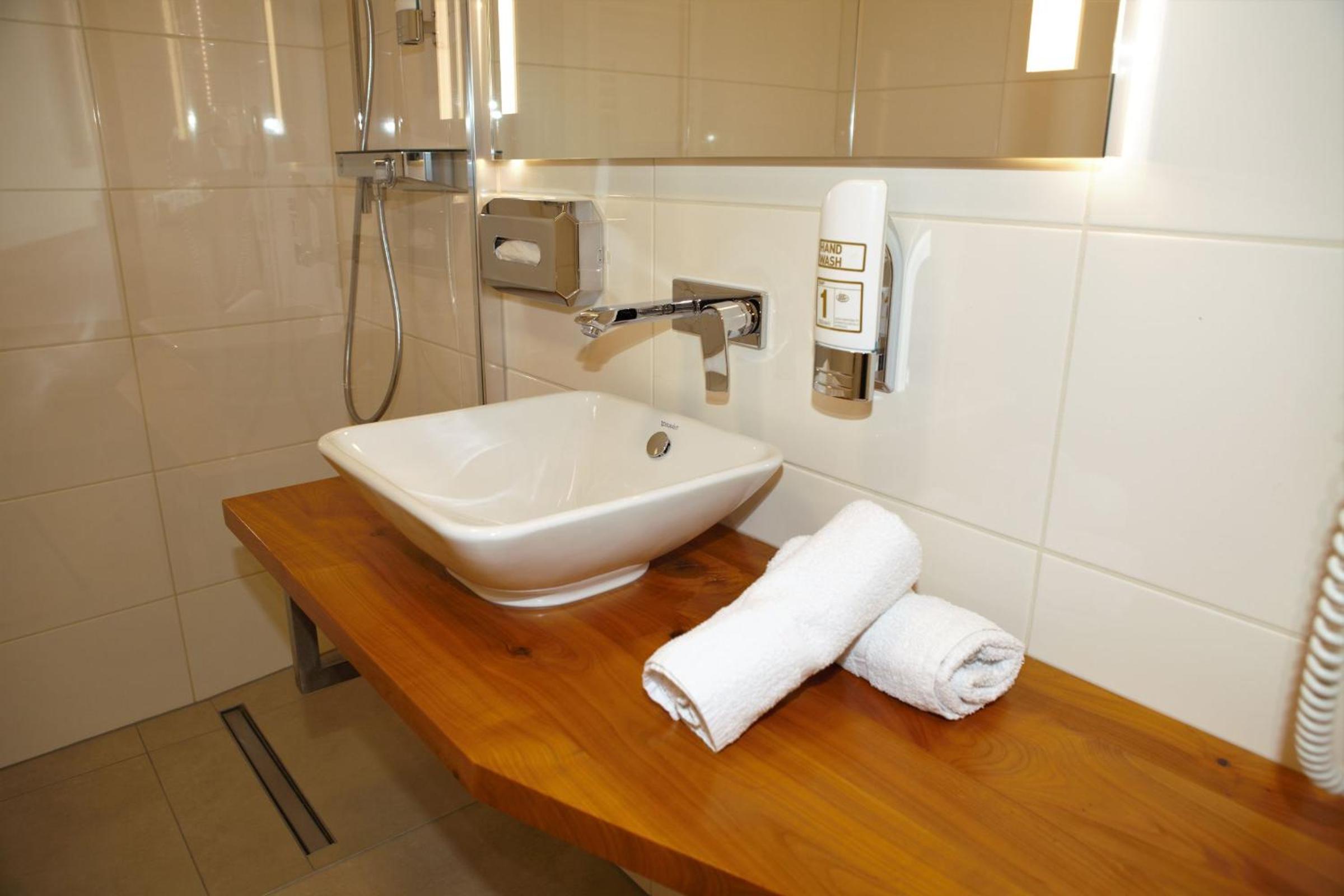 Comfort Double Room with Shower photo 2