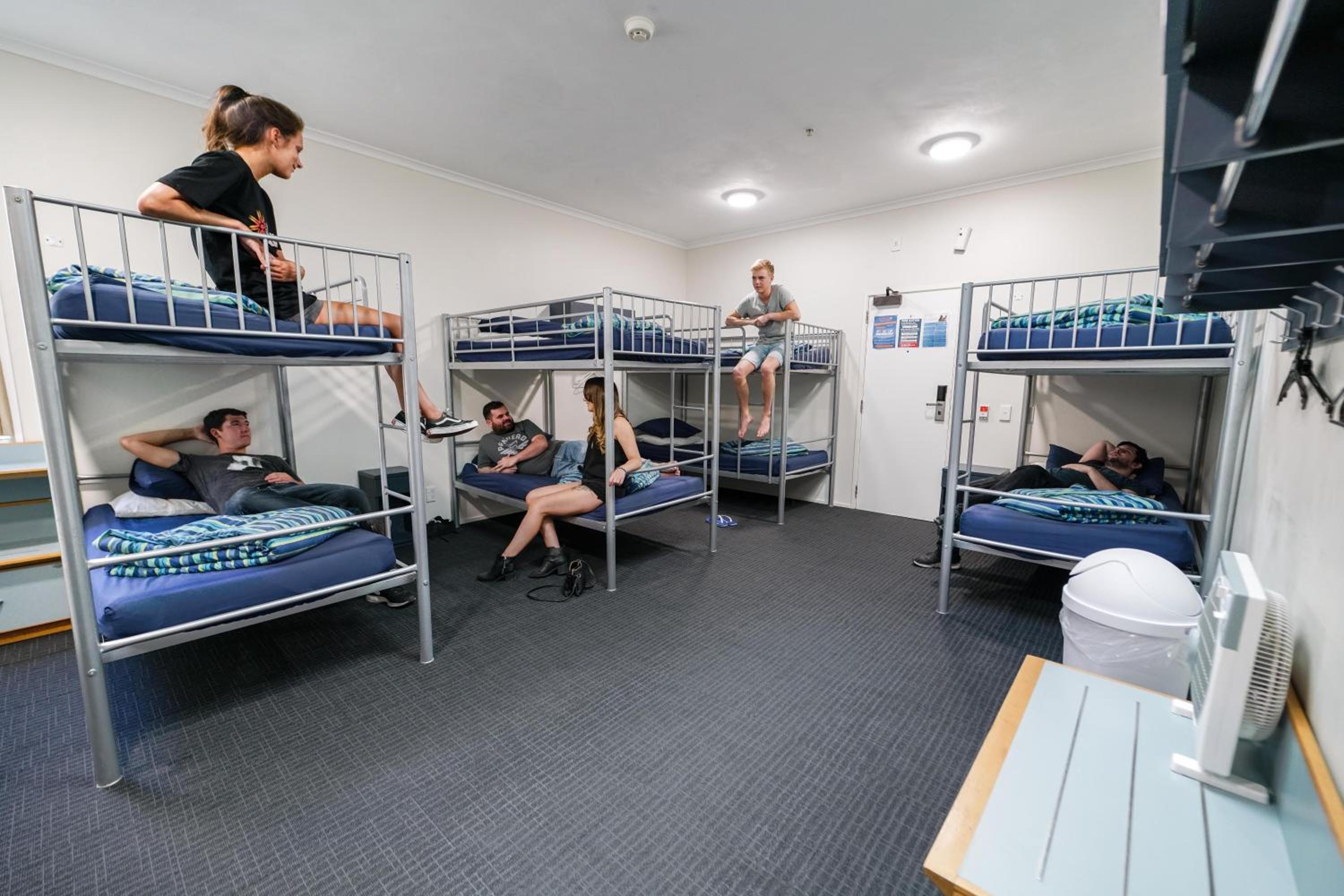 Single Bed In Mixed Dormitory Room With Shared Bathroom (10 Adults)  photo 1