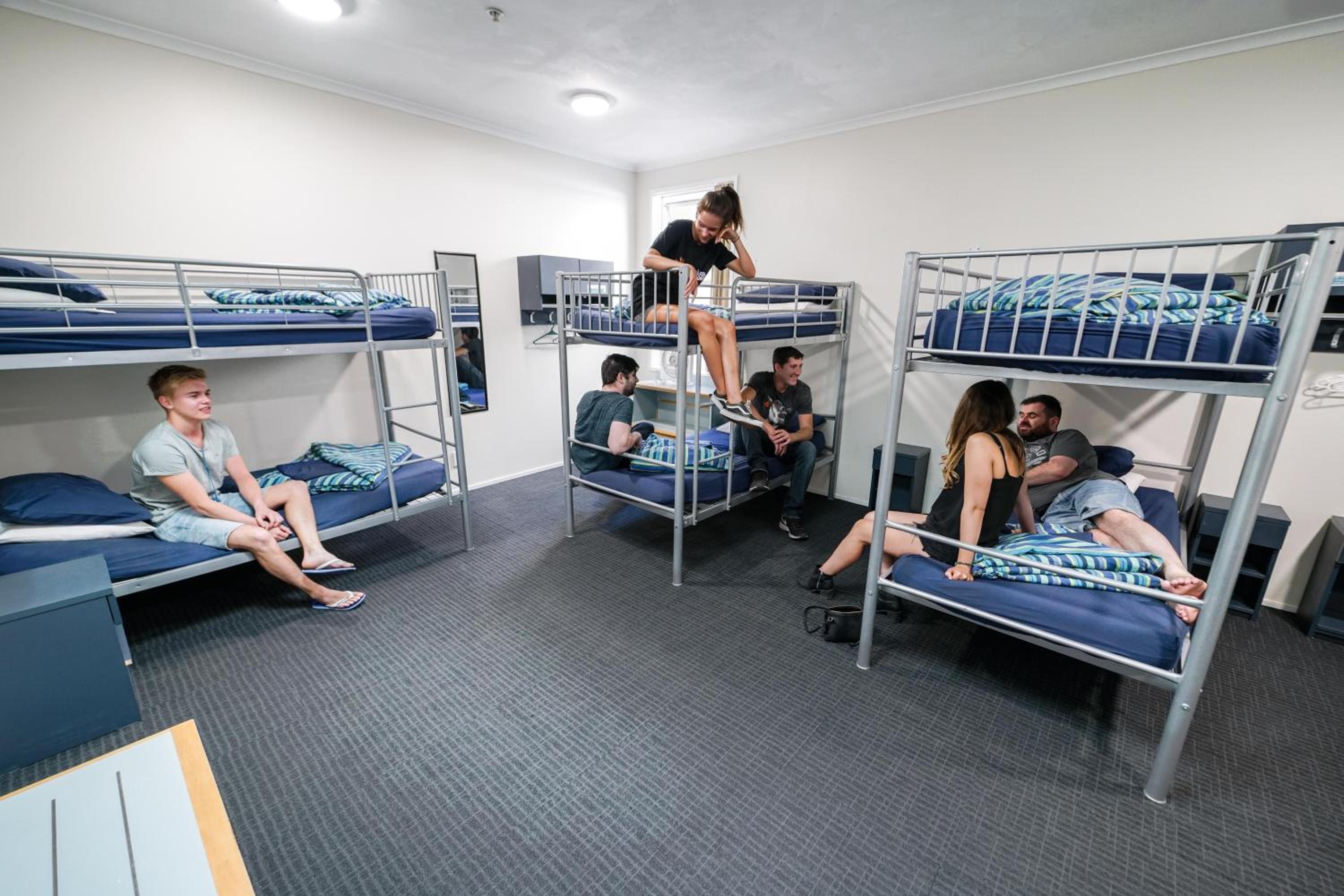 Single Bed In Mixed Dormitory Room With Shared Bathroom (10 Adults)  photo 2