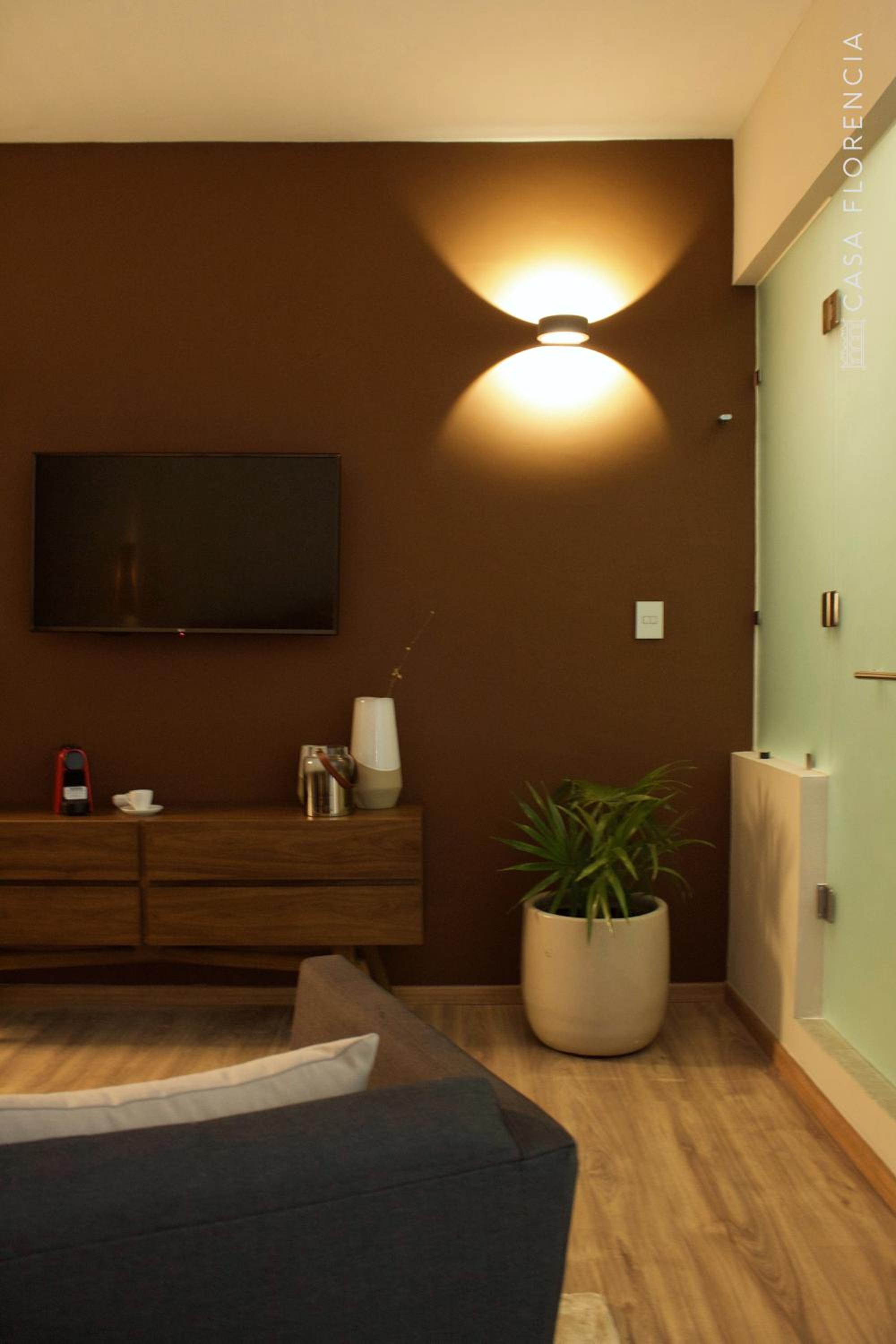 Deluxe King Suite - Photo 5