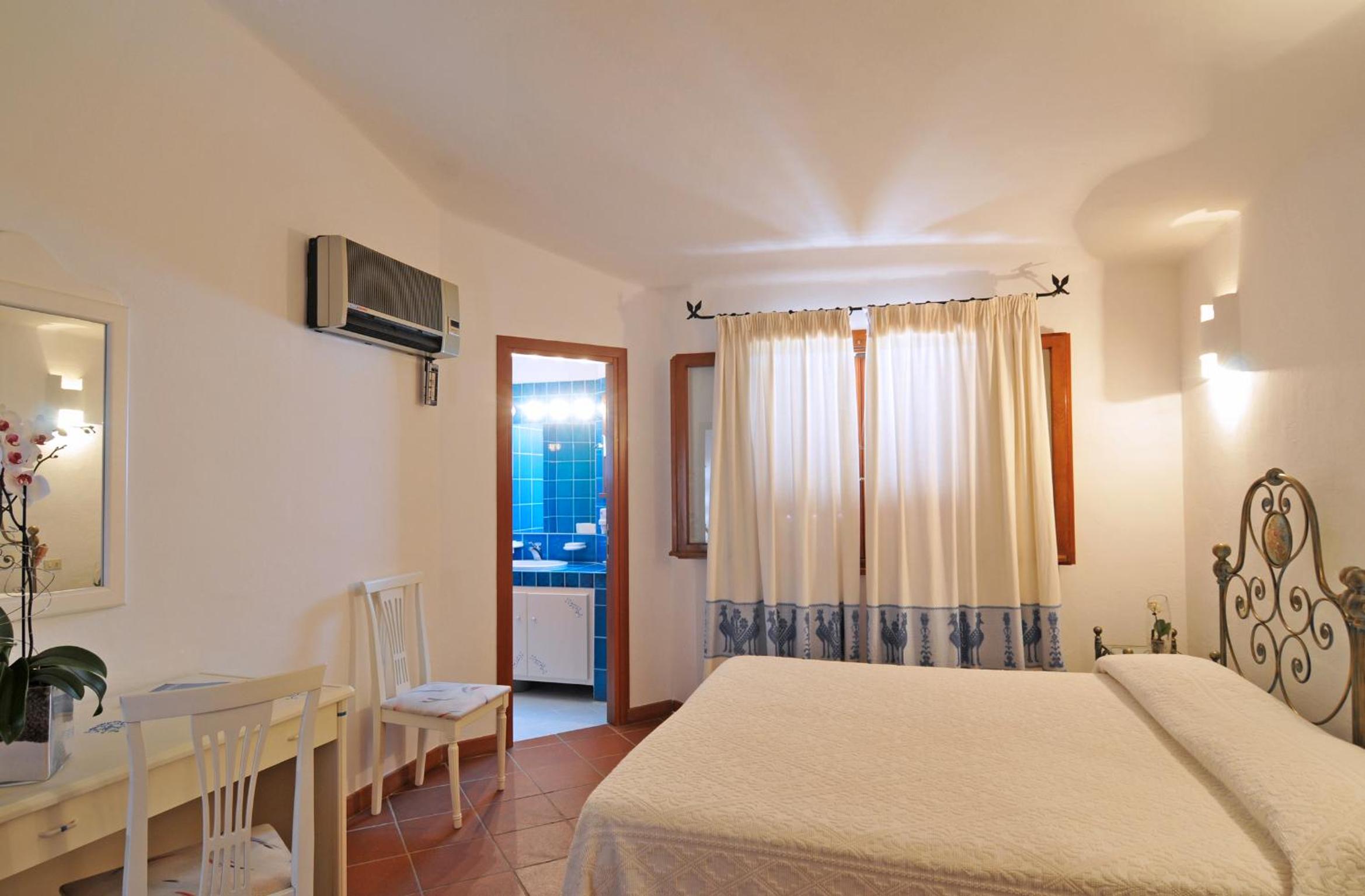 Standard Double Room photo 3