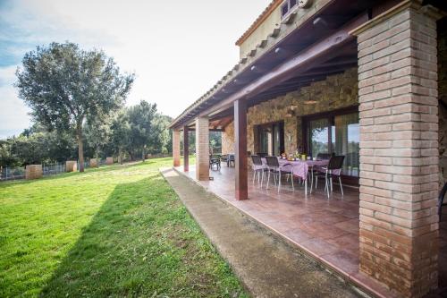 Villa with Garden View