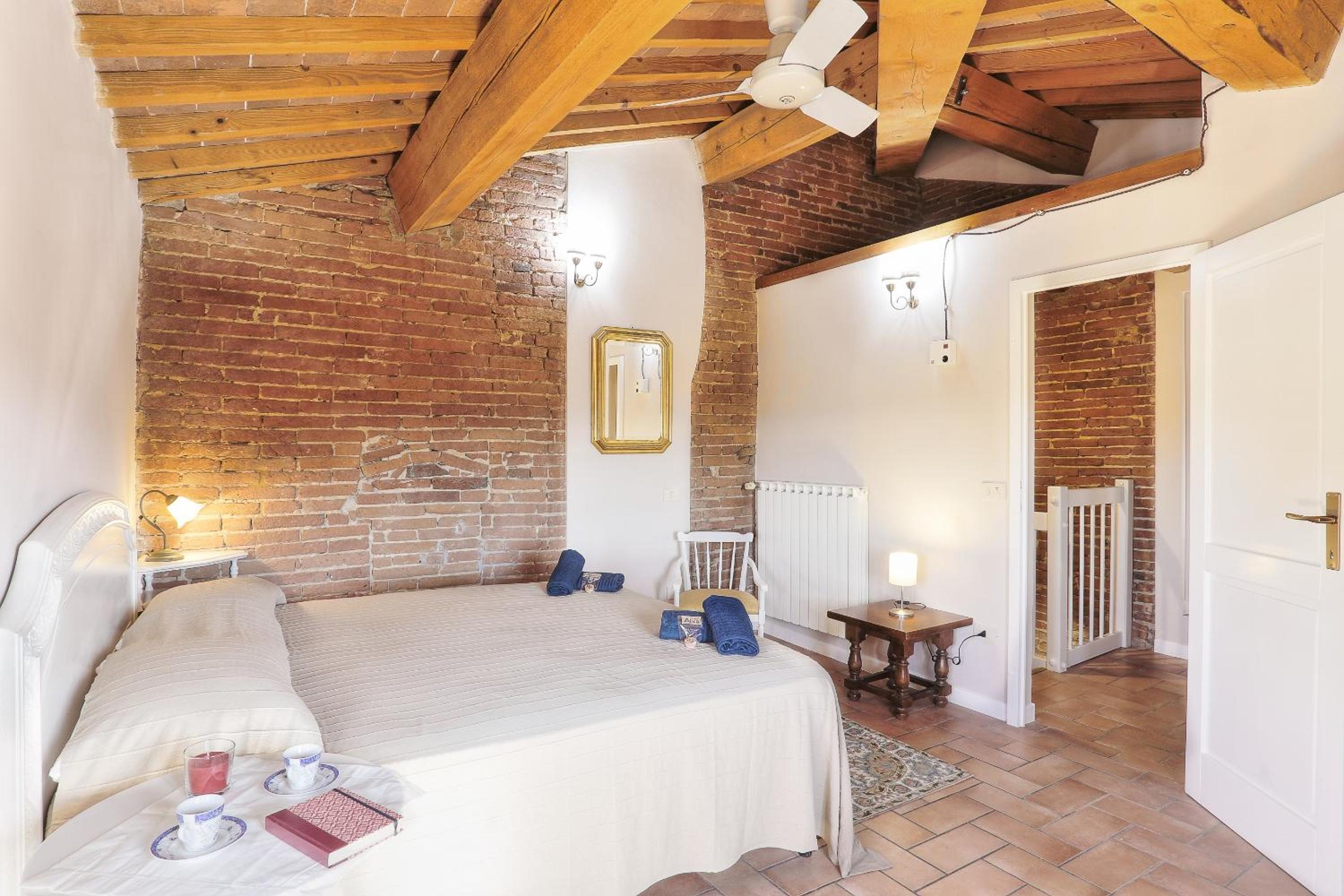Two-Bedroom Apartment  - Split Level photo 1