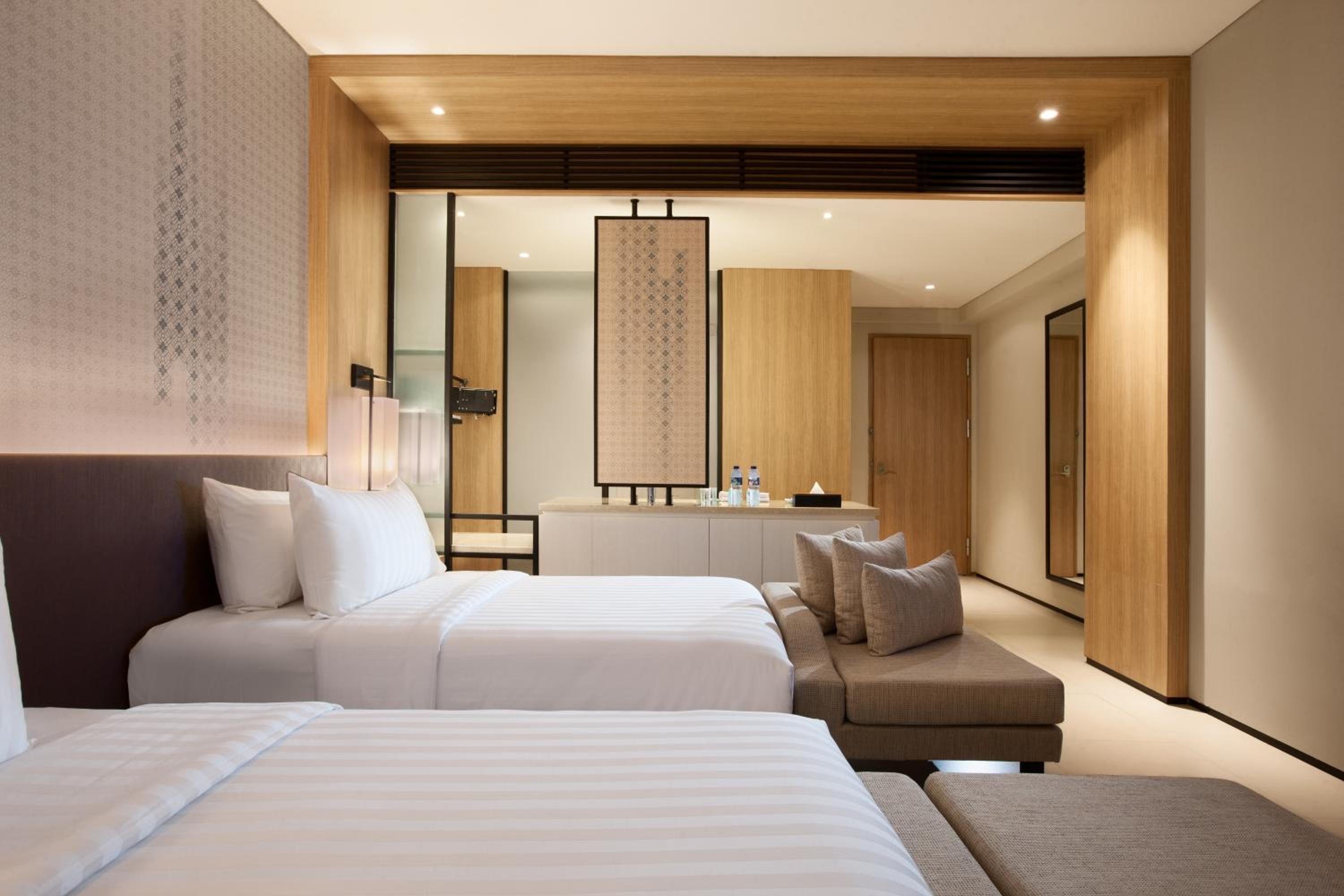 Deluxe Room Twin Lake View
