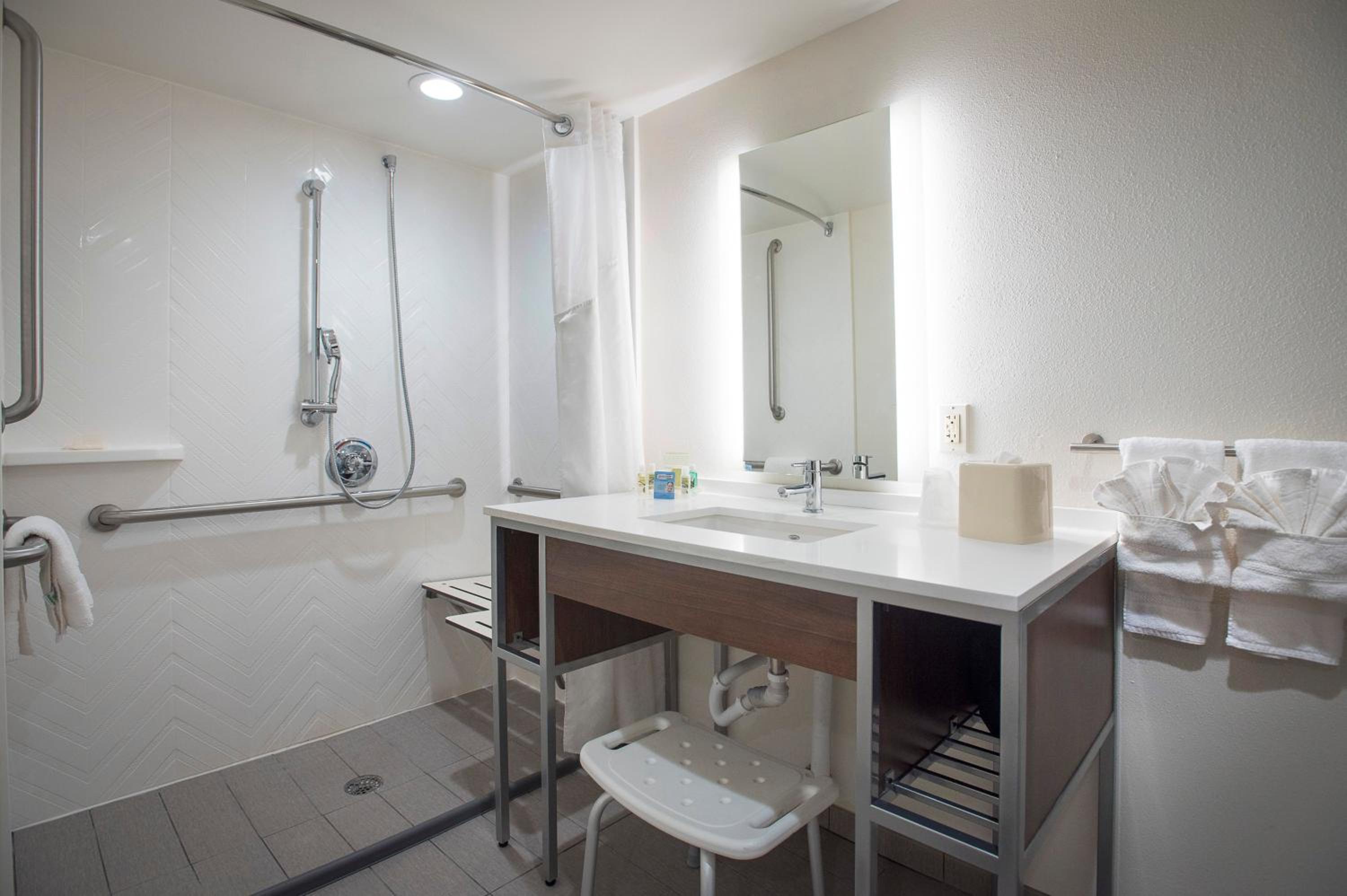 Holiday Inn Pensacola - University Area by IHG